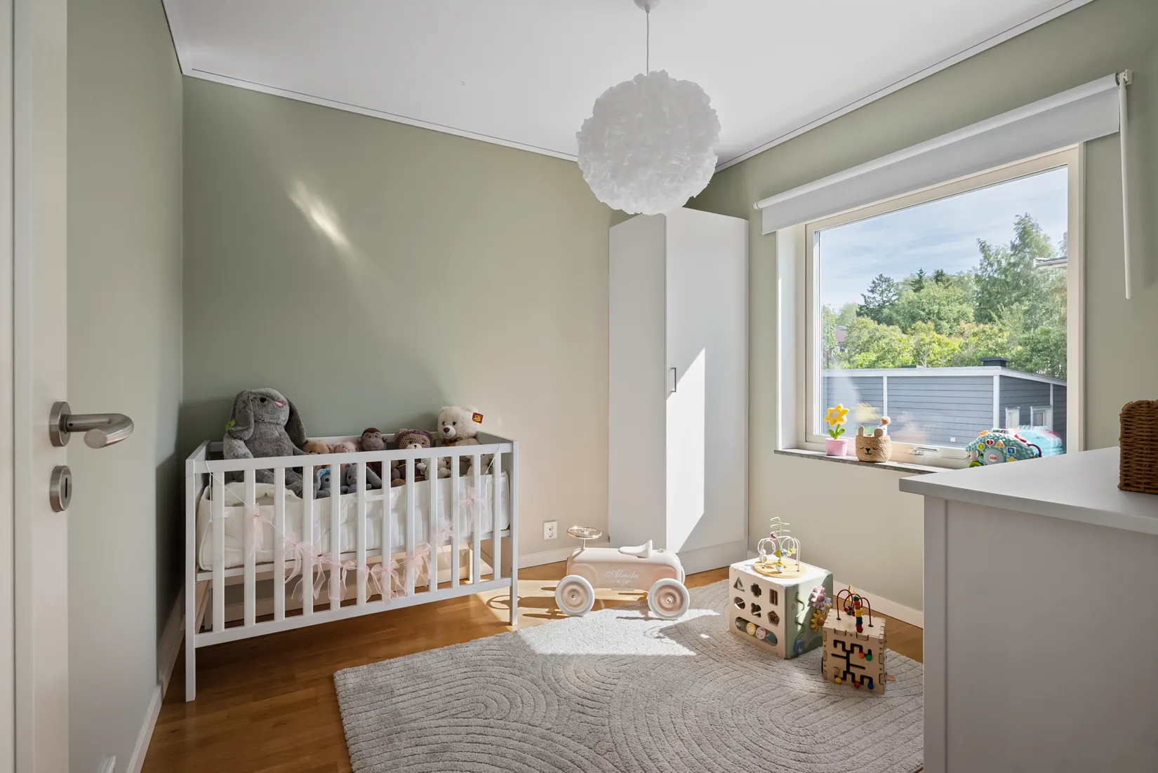 Radhus, Torparfars väg 8D, Vinsta, Stockholm