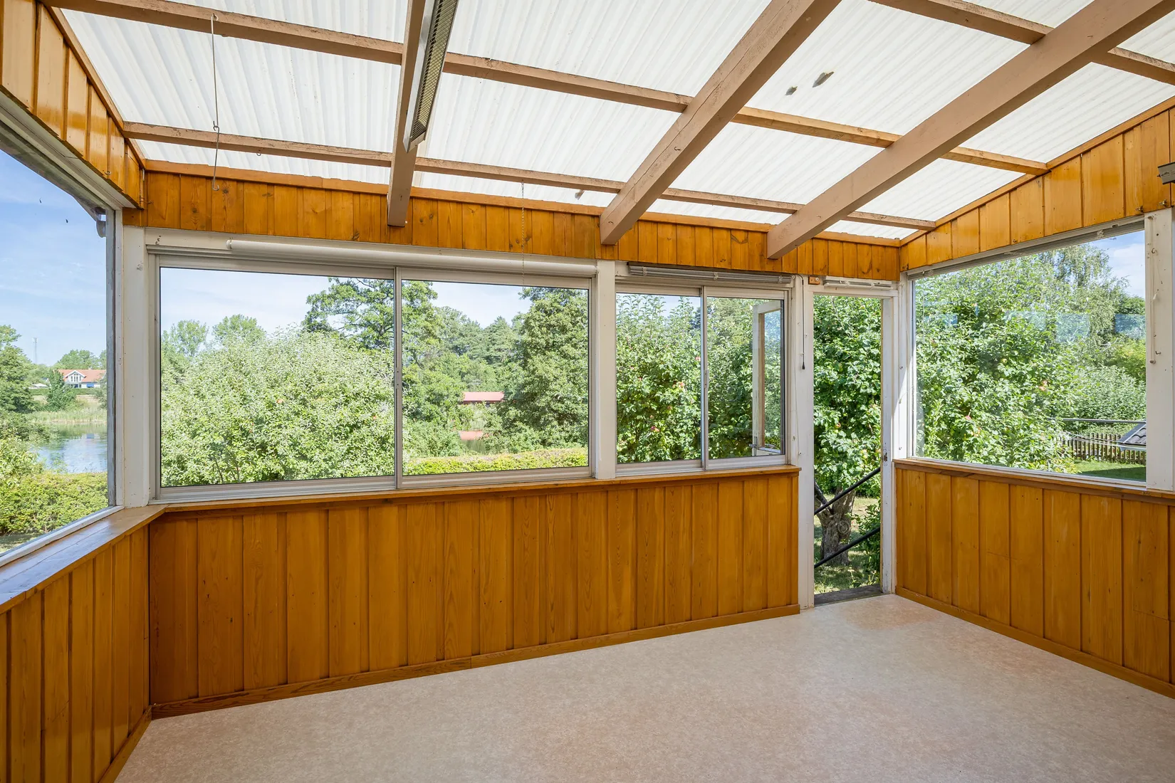 Villa, Västra Strandvägen 9, Hjulsbro, Linköping