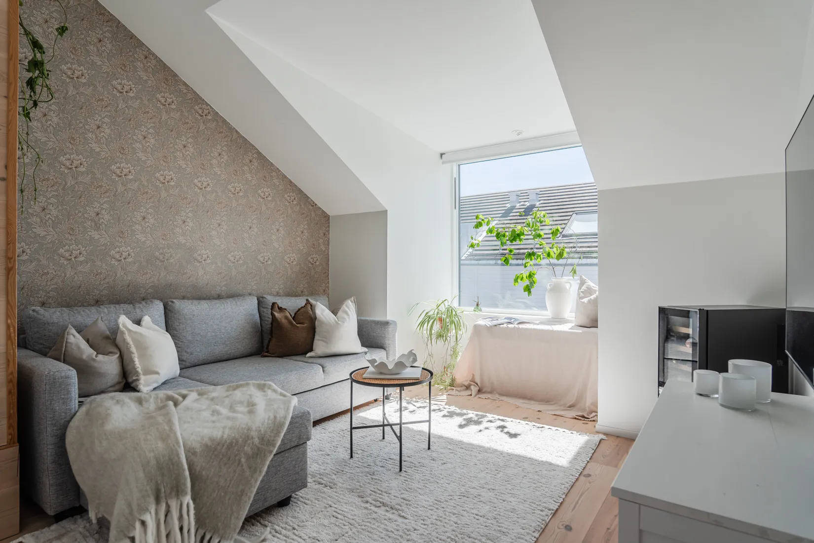 Radhus, Storstensvägen 12, Lindbacken, Uppsala