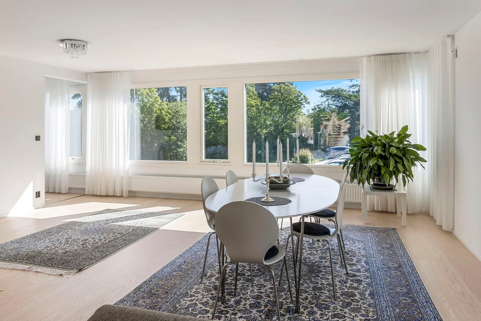 Villa, Drottninggatan 35B, Jakobsberg, Västerås