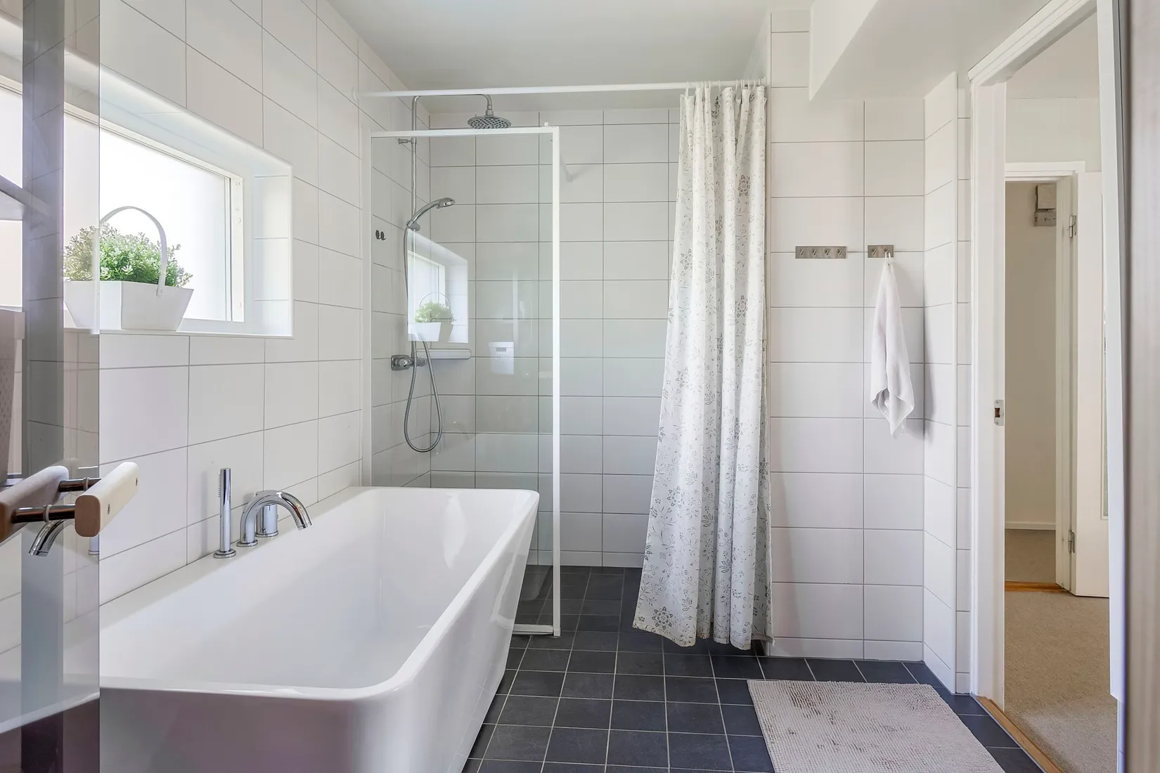 Villa, Drottninggatan 35B, Jakobsberg, Västerås