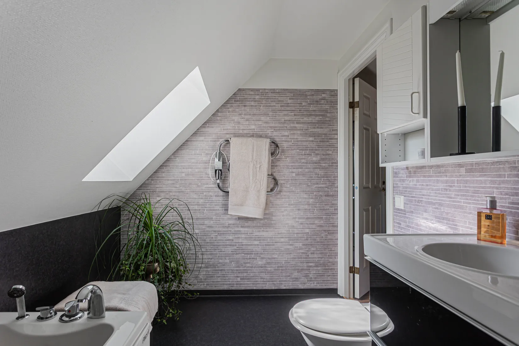 Villa, Liljanstorpsvägen 21, Norra Gryta, Västerås