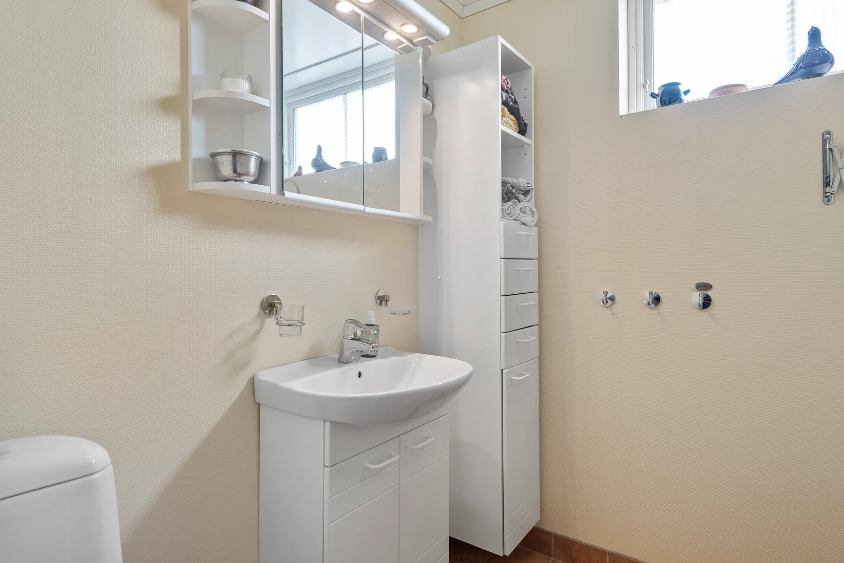 Villa, Lybecks strandväg 17, Harkie, Västerås