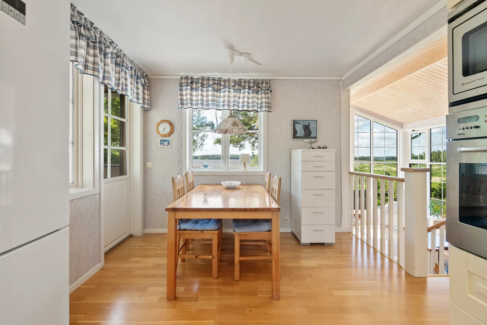 Villa, Lybecks strandväg 17, Harkie, Västerås