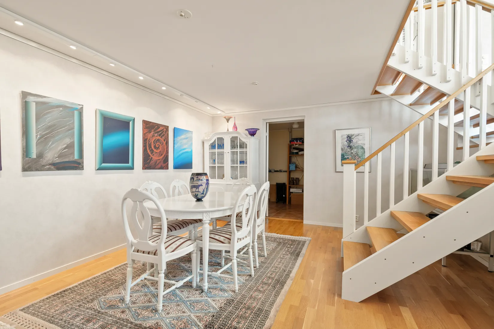 Villa, Lybecks strandväg 17, Harkie, Västerås