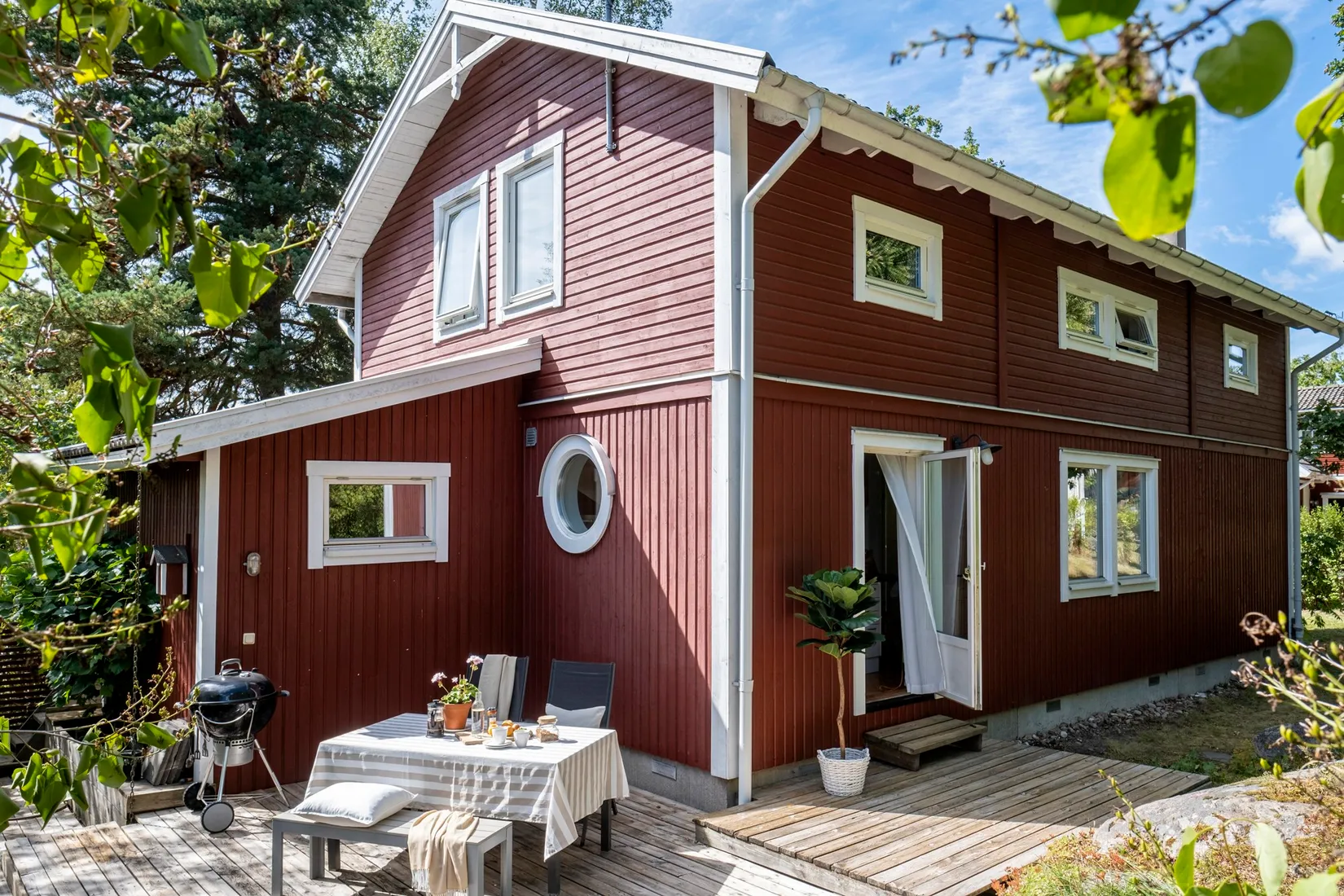 Villa, Ytterbystrandsvägen 6, Vaxholm Resarö, Vaxholm