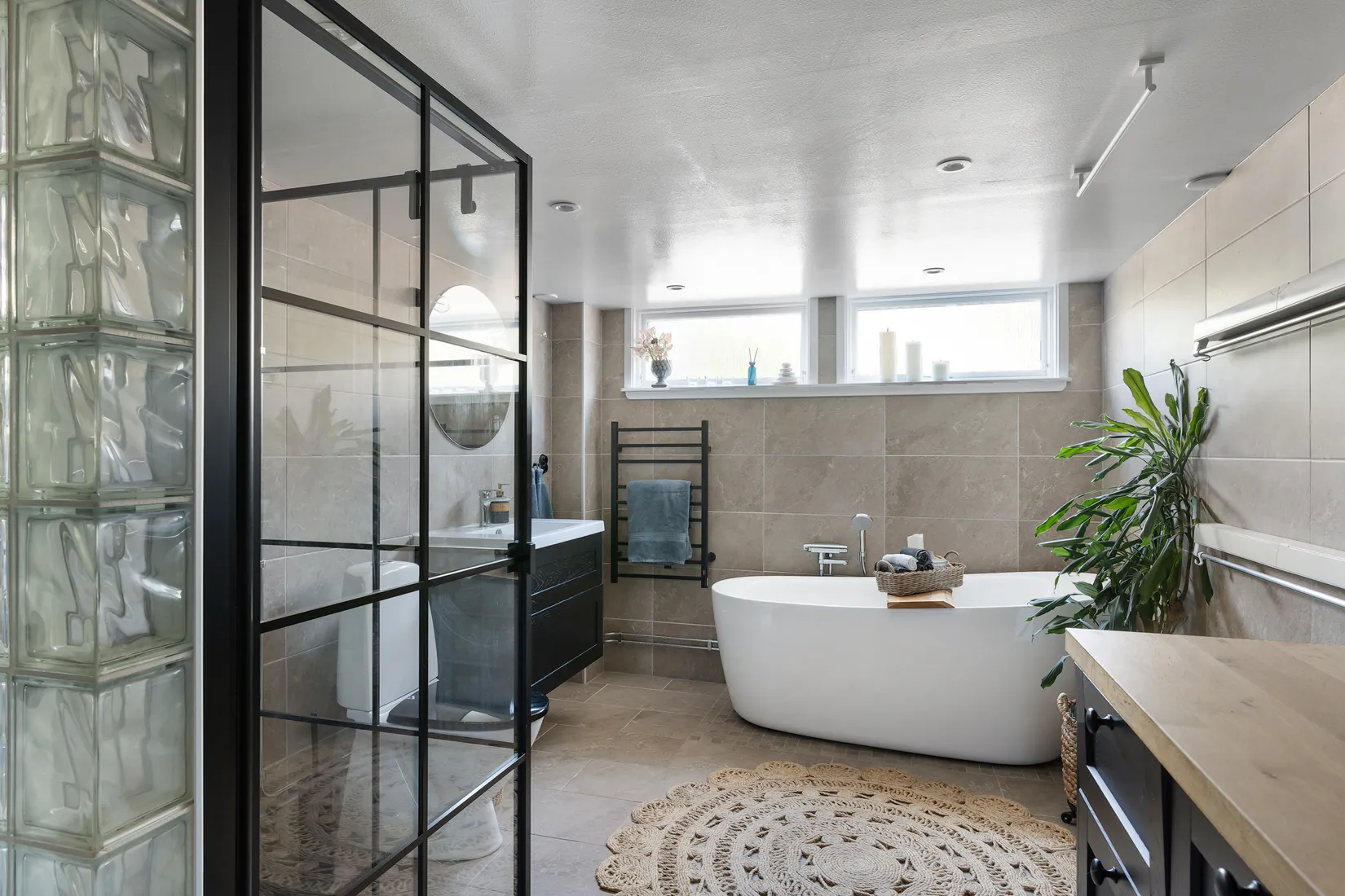 Villa, Propellergatan 5, Berghamra, Västerås
