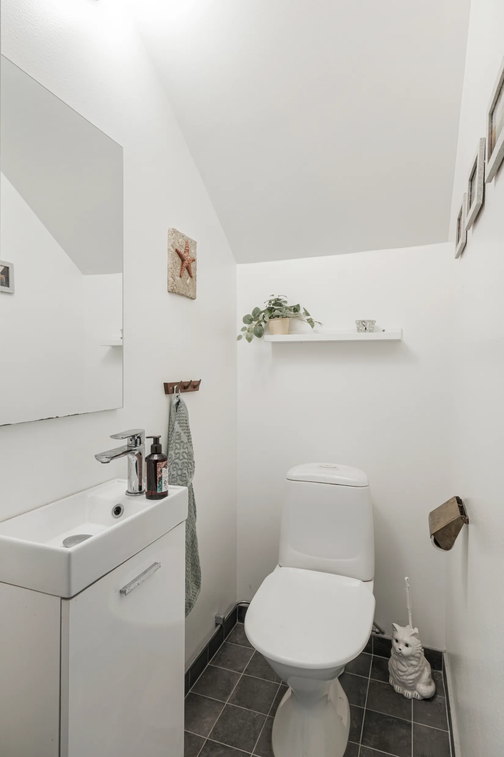 Radhus, Basgränd 26, Vällingby - Kälvesta, Stockholm