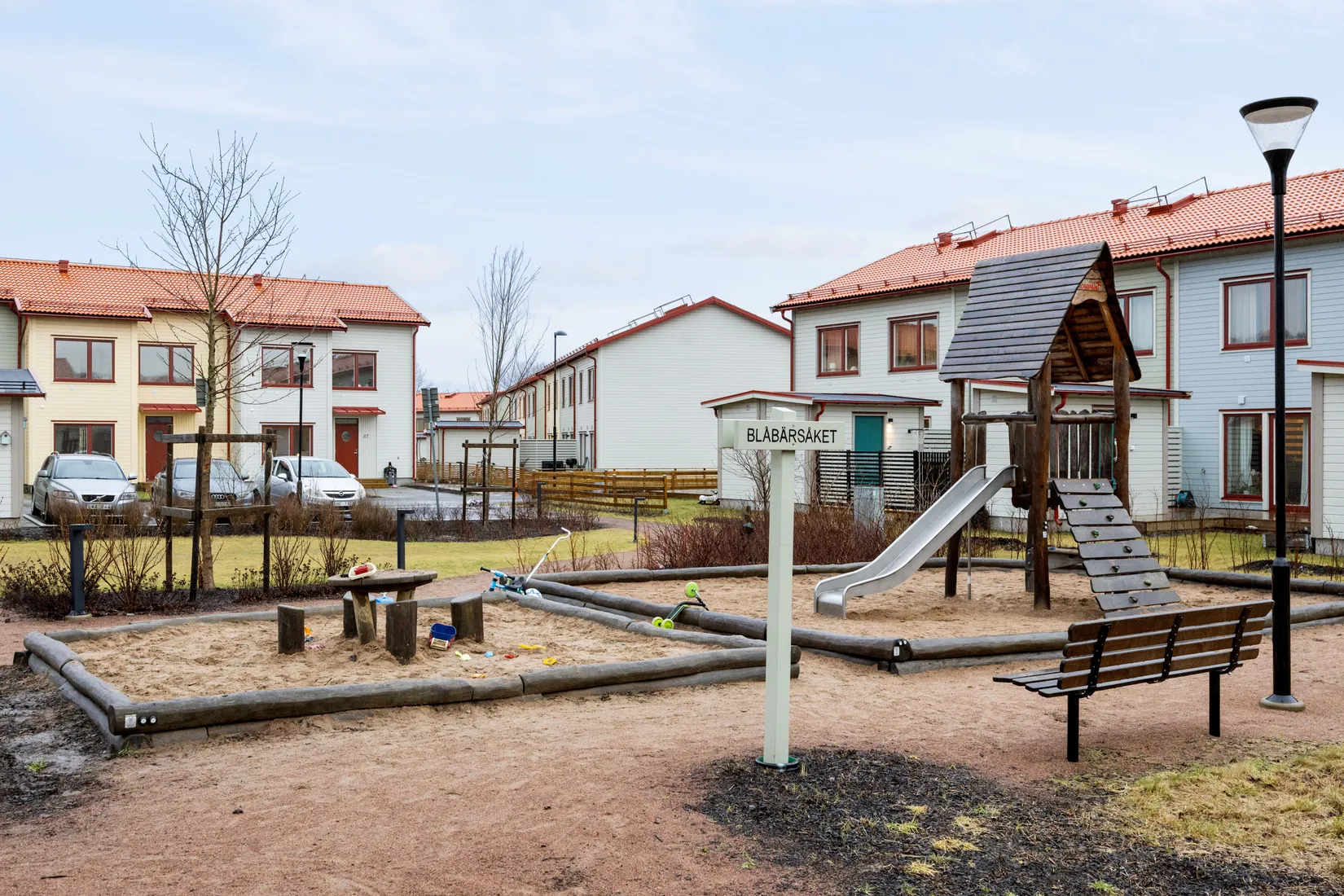 Radhus, Krokebäcksvägen 50, Kareby Äng, Kungälv