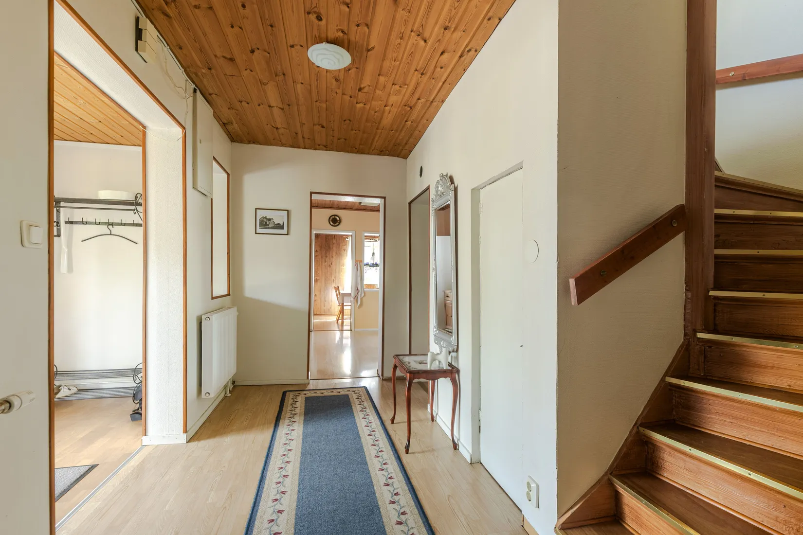 Villa, Nyhallsvägen 14, Hällbybrunn, Eskilstuna