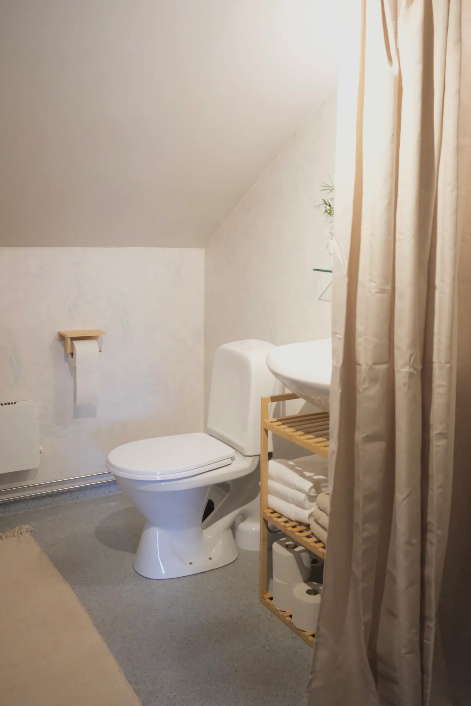Bostadsrätt, Skolgatan 6B, Vindsvåning, Södermalm, Sundsvall