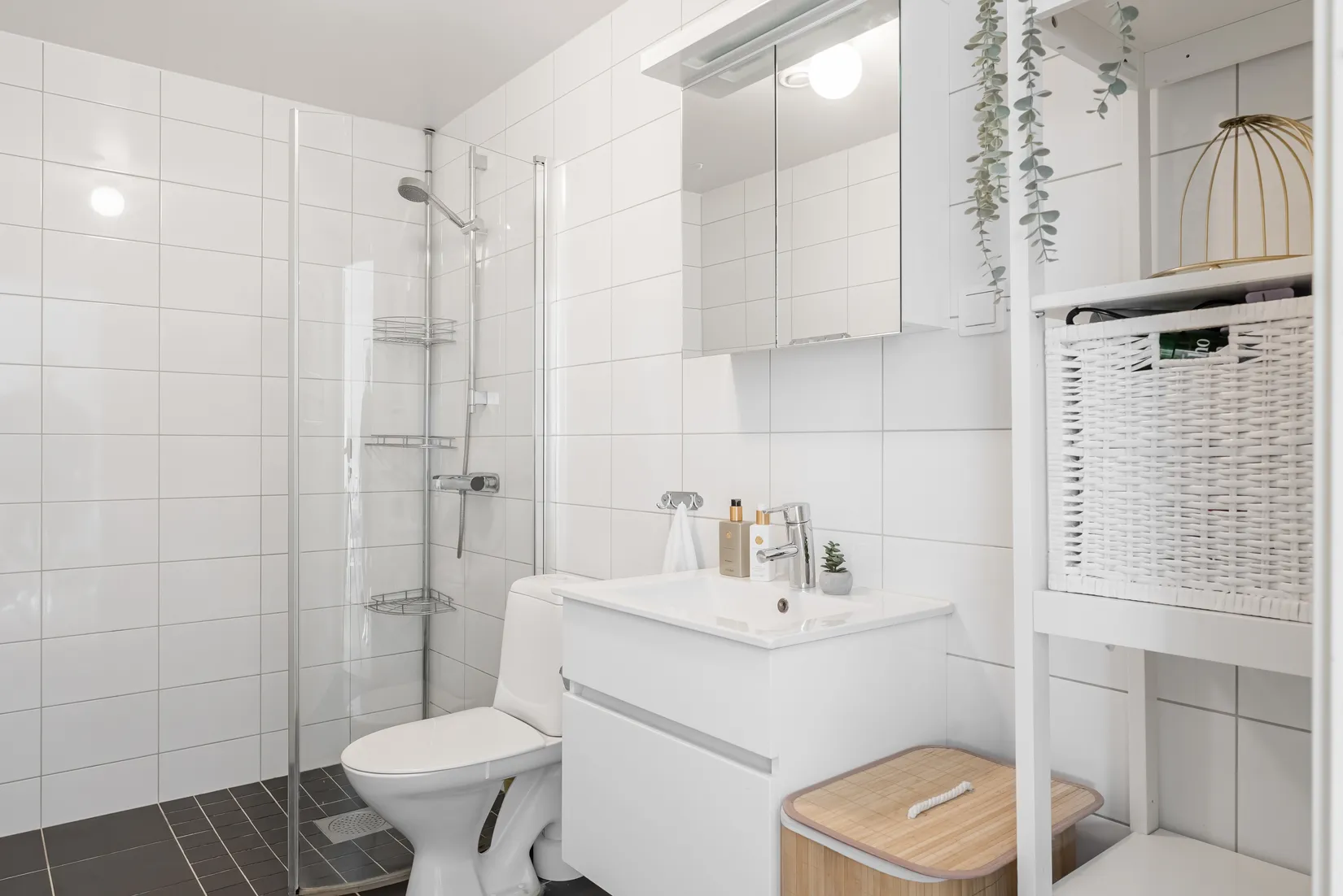 Bostadsrätt, Ekholmsvägen 305, Skärholmen, Stockholm