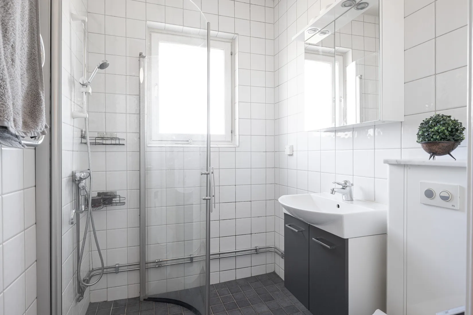 Bostadsrätt, Järnvägsgatan 2A, Huvudsta, Solna