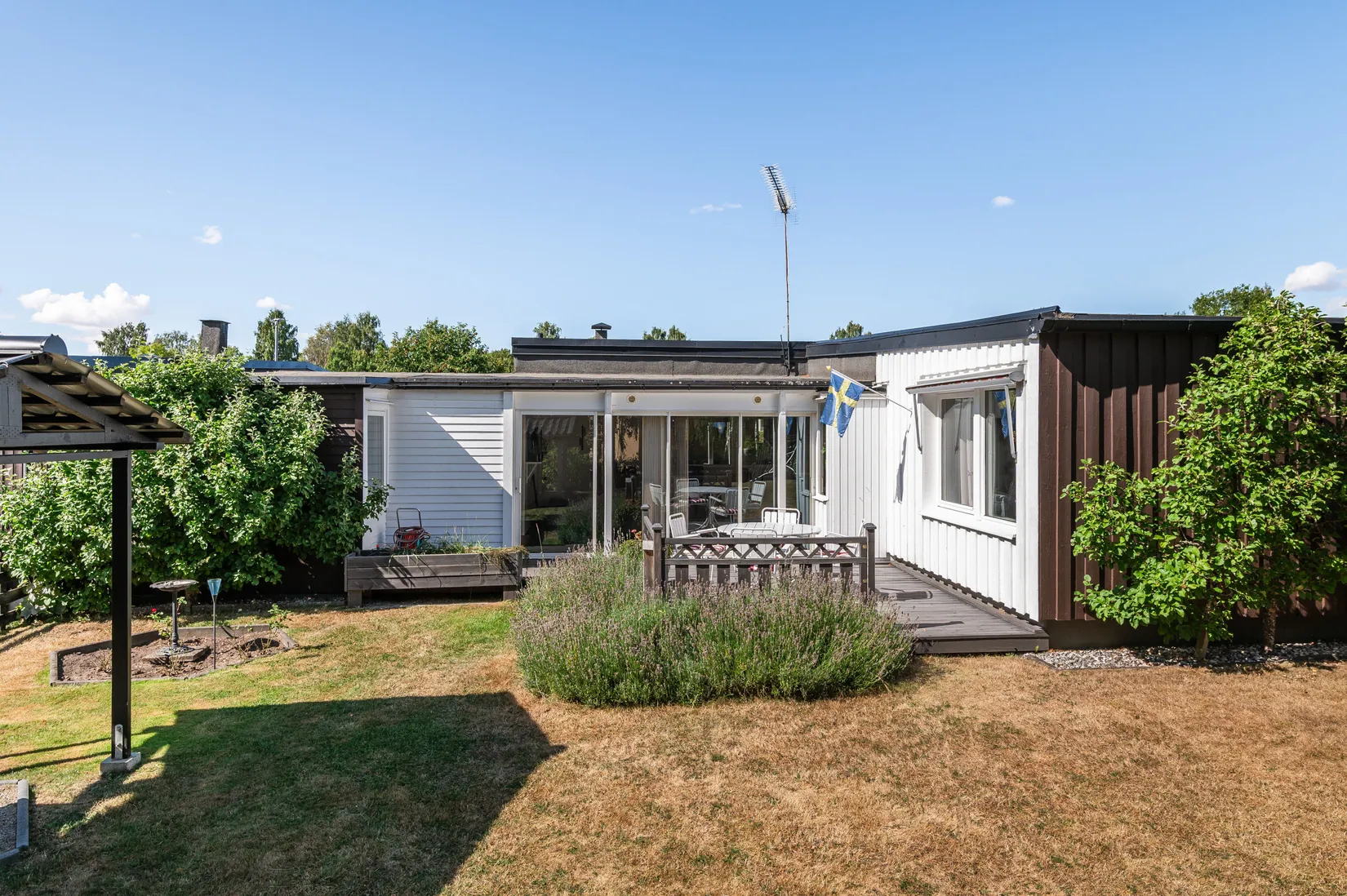 Radhus, Herrbergavägen 7, Mjölby