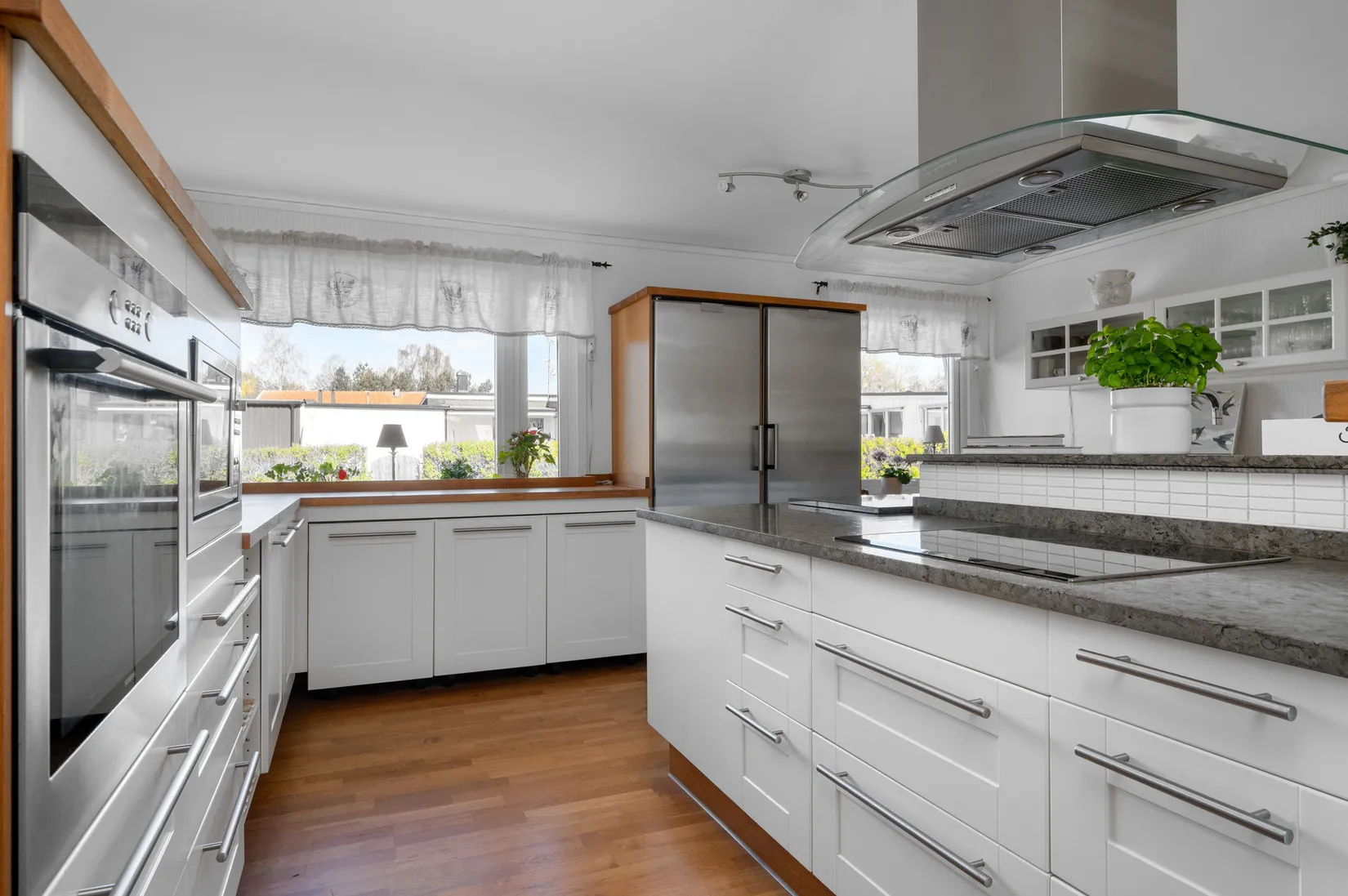 Radhus, Herrbergavägen 7, Mjölby