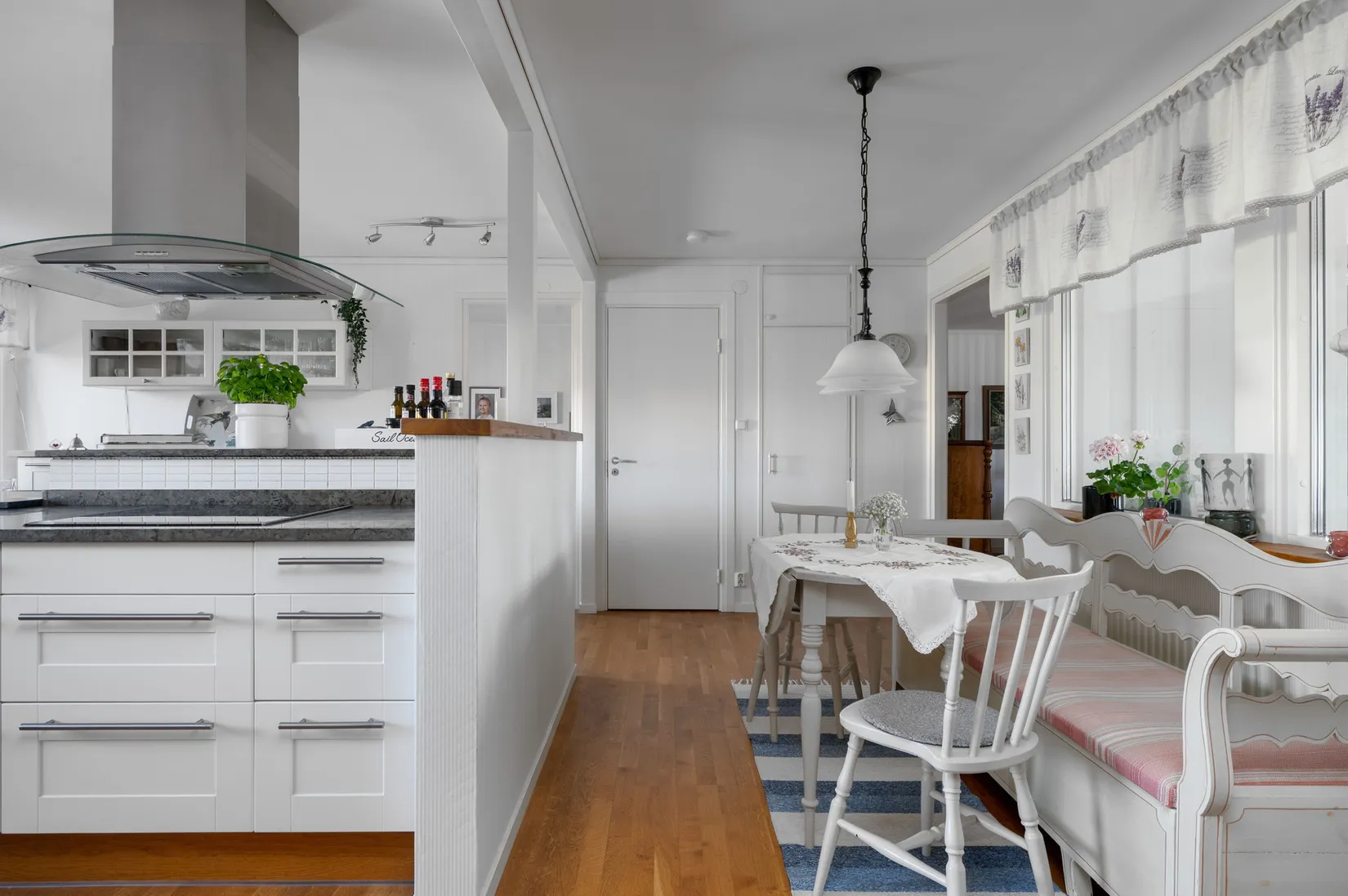 Radhus, Herrbergavägen 7, Mjölby