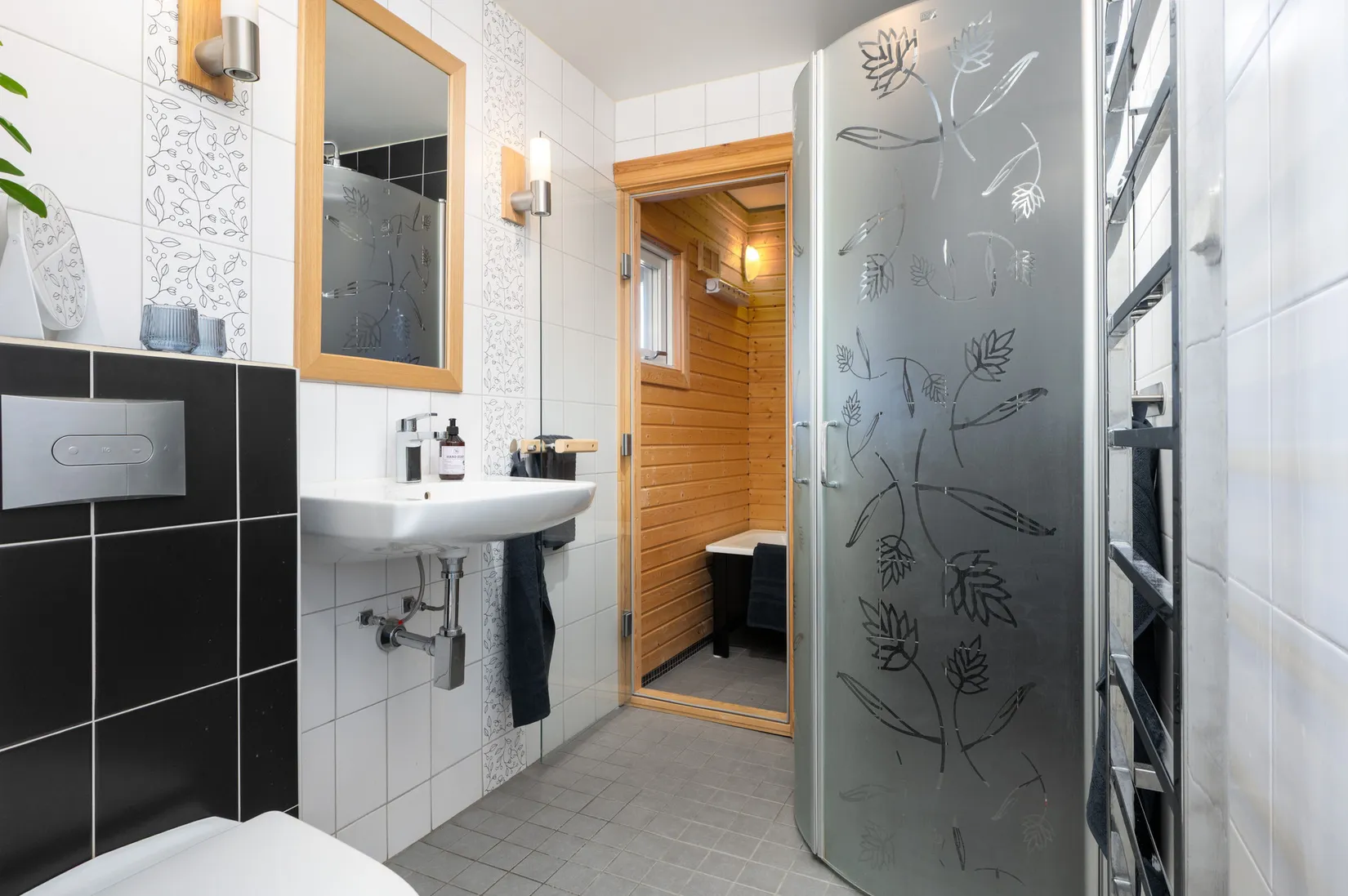 Radhus, Herrbergavägen 7, Mjölby