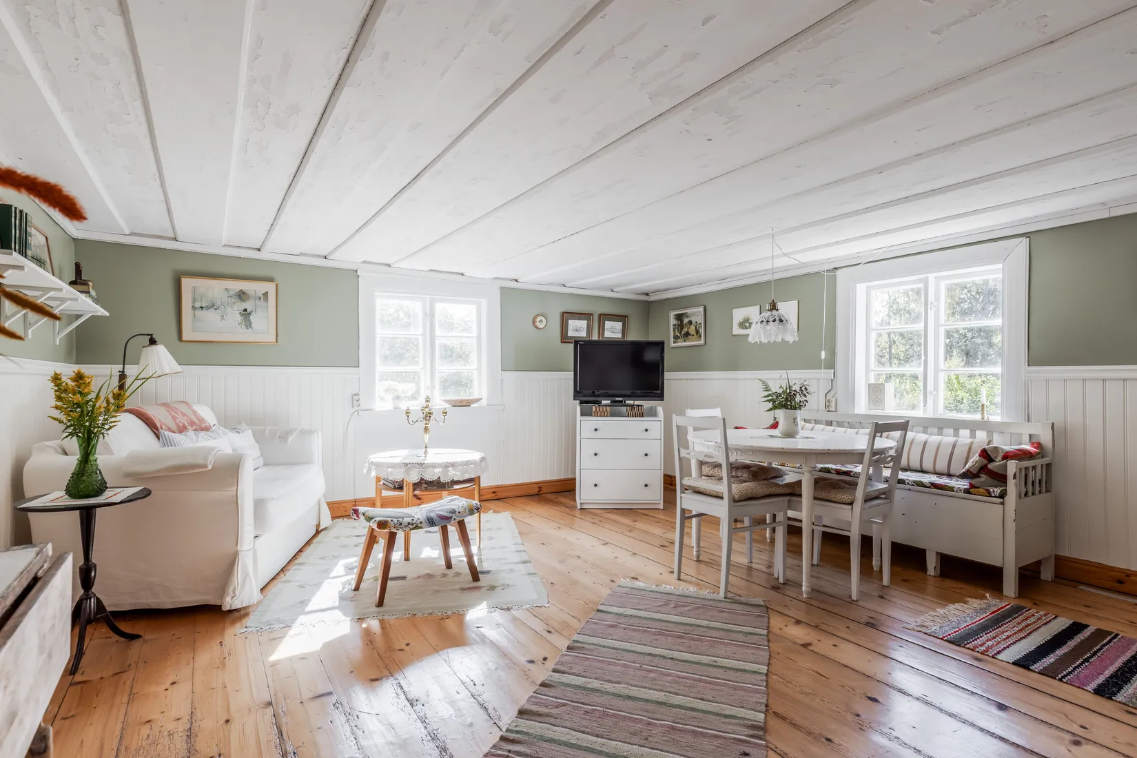 Fritidshus, Skenäs Hällbäcken, Vingåker