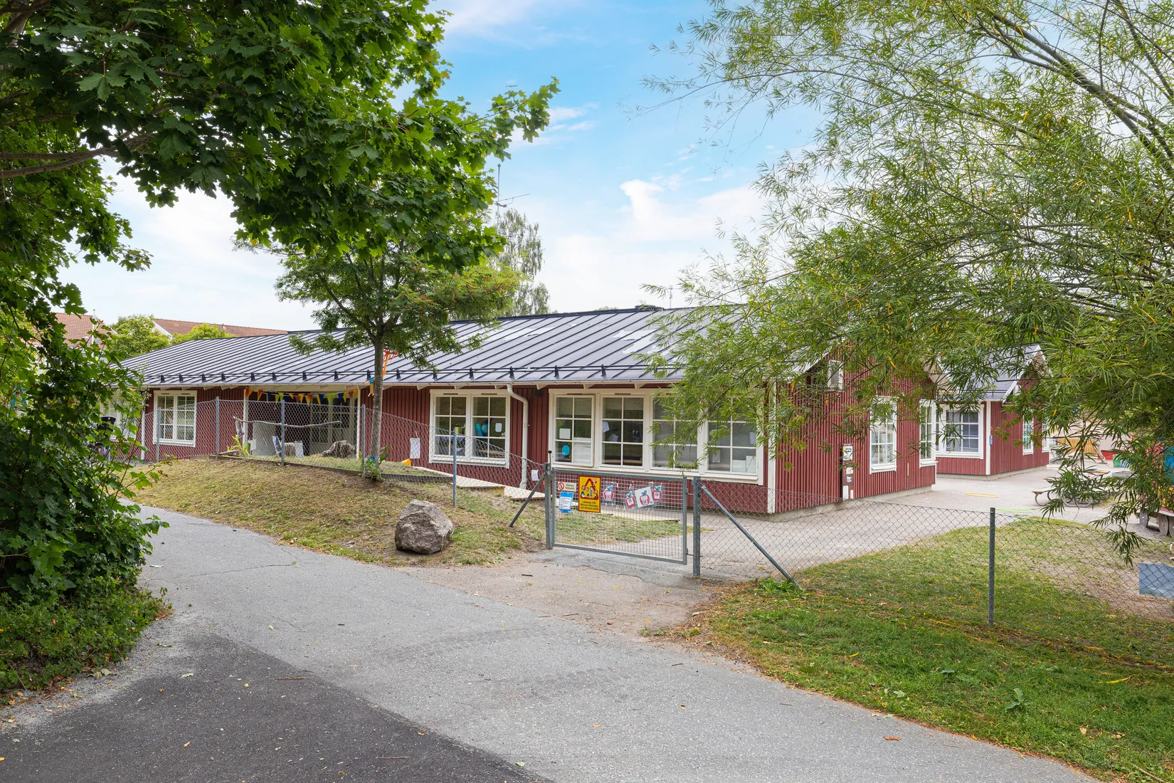 Radhus, Lövmovägen 28, Bollstanäs, Upplands Väsby