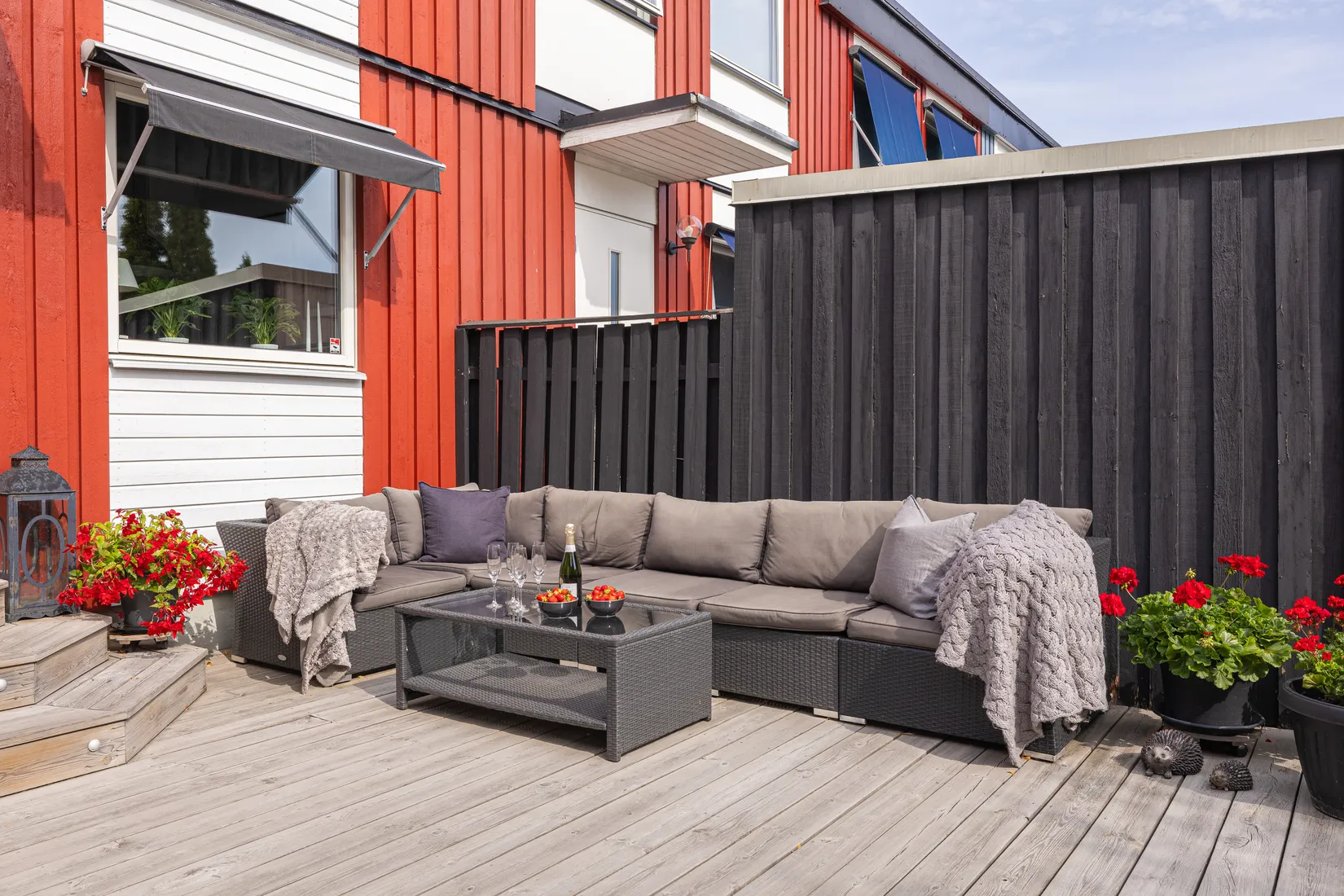 Radhus, Lövmovägen 28, Bollstanäs, Upplands Väsby