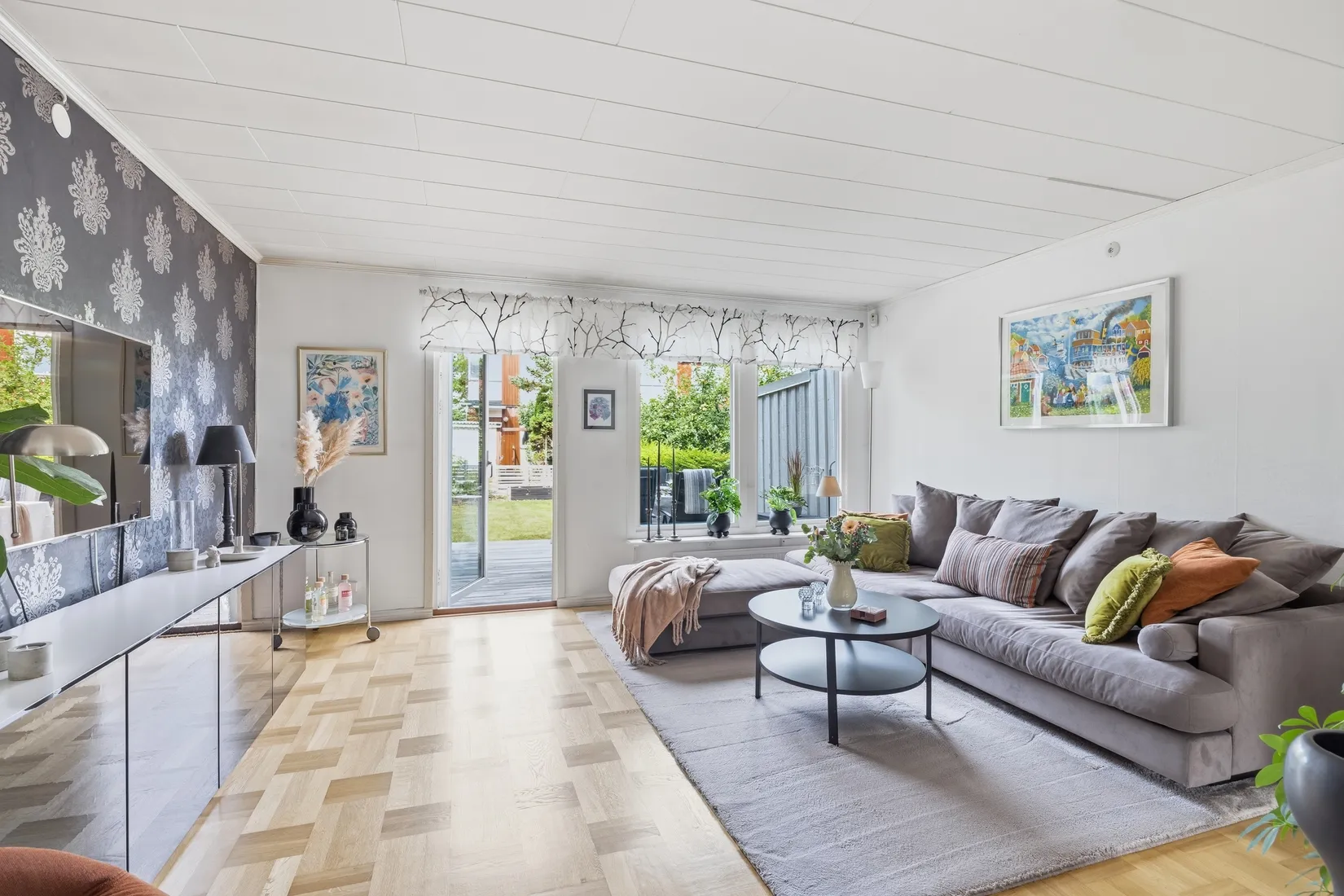 Radhus, Lövmovägen 28, Bollstanäs, Upplands Väsby