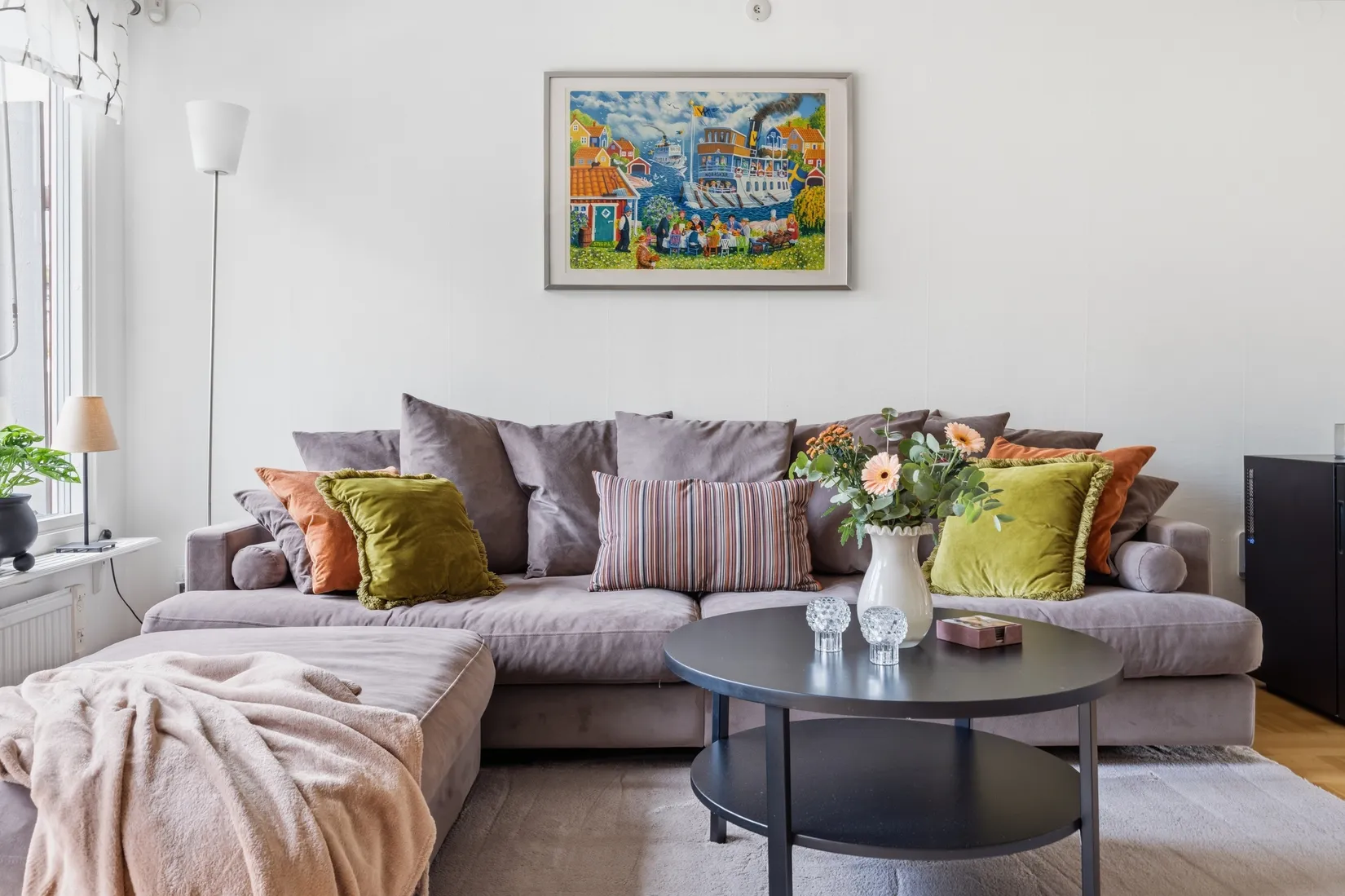 Radhus, Lövmovägen 28, Bollstanäs, Upplands Väsby