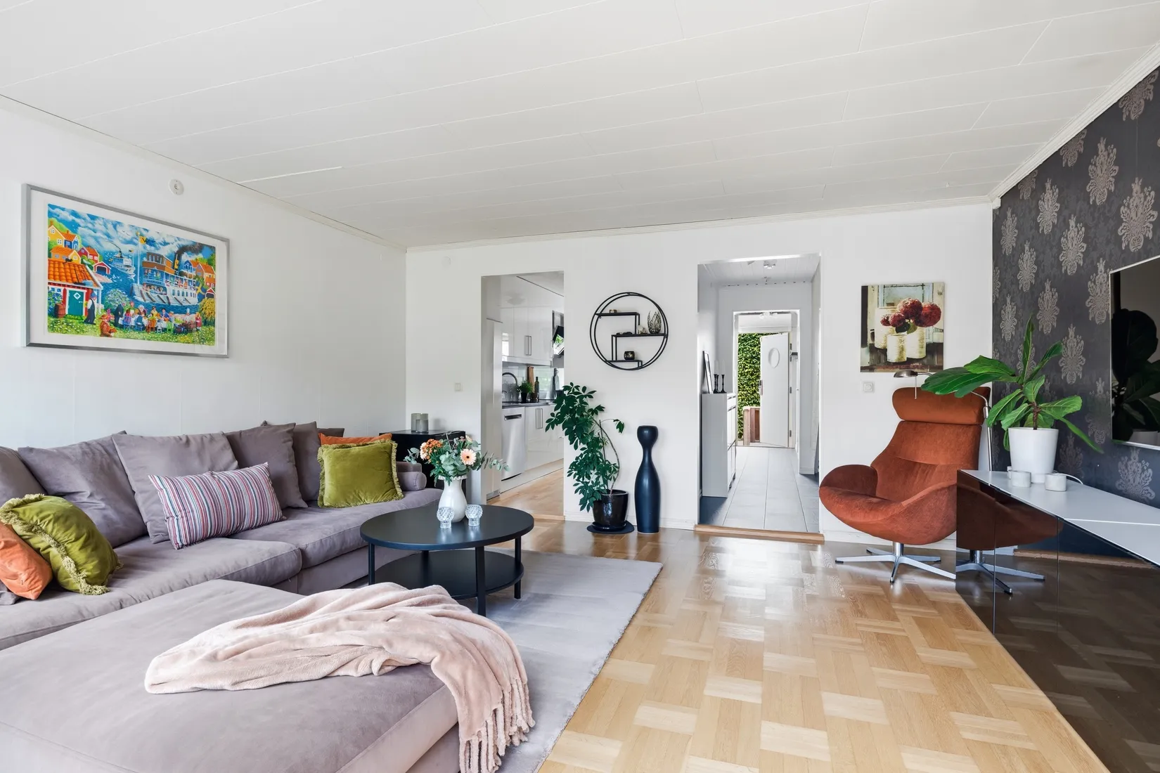 Radhus, Lövmovägen 28, Bollstanäs, Upplands Väsby