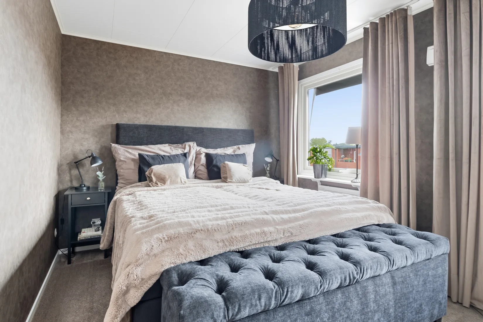 Radhus, Lövmovägen 28, Bollstanäs, Upplands Väsby