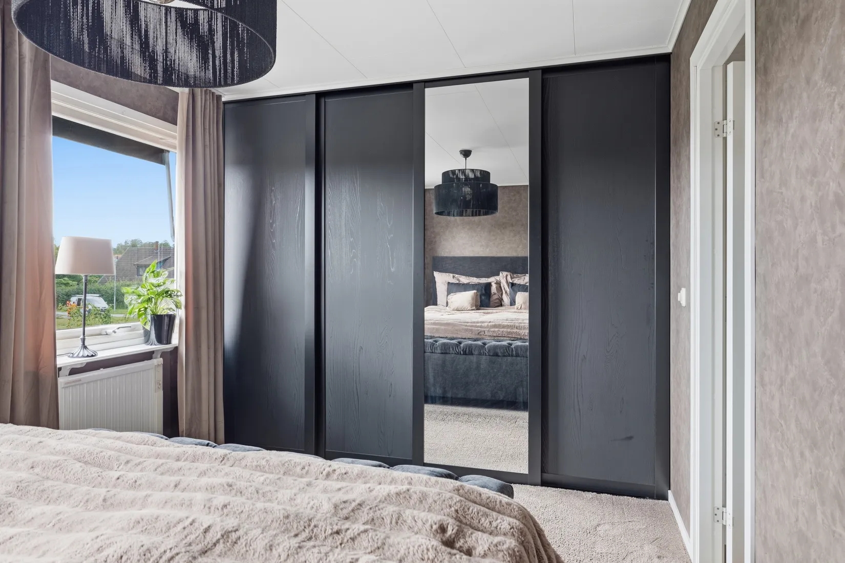 Radhus, Lövmovägen 28, Bollstanäs, Upplands Väsby