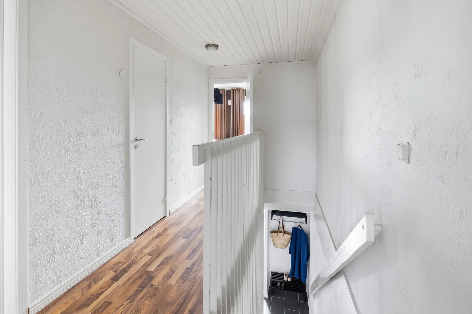 Radhus, Lövmovägen 28, Bollstanäs, Upplands Väsby