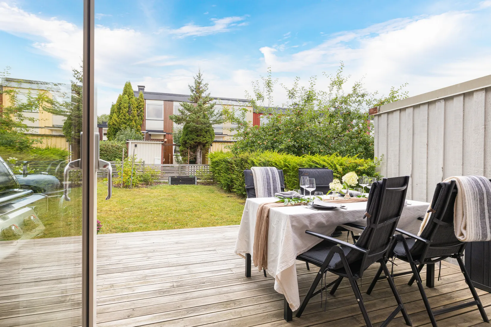 Radhus, Lövmovägen 28, Bollstanäs, Upplands Väsby