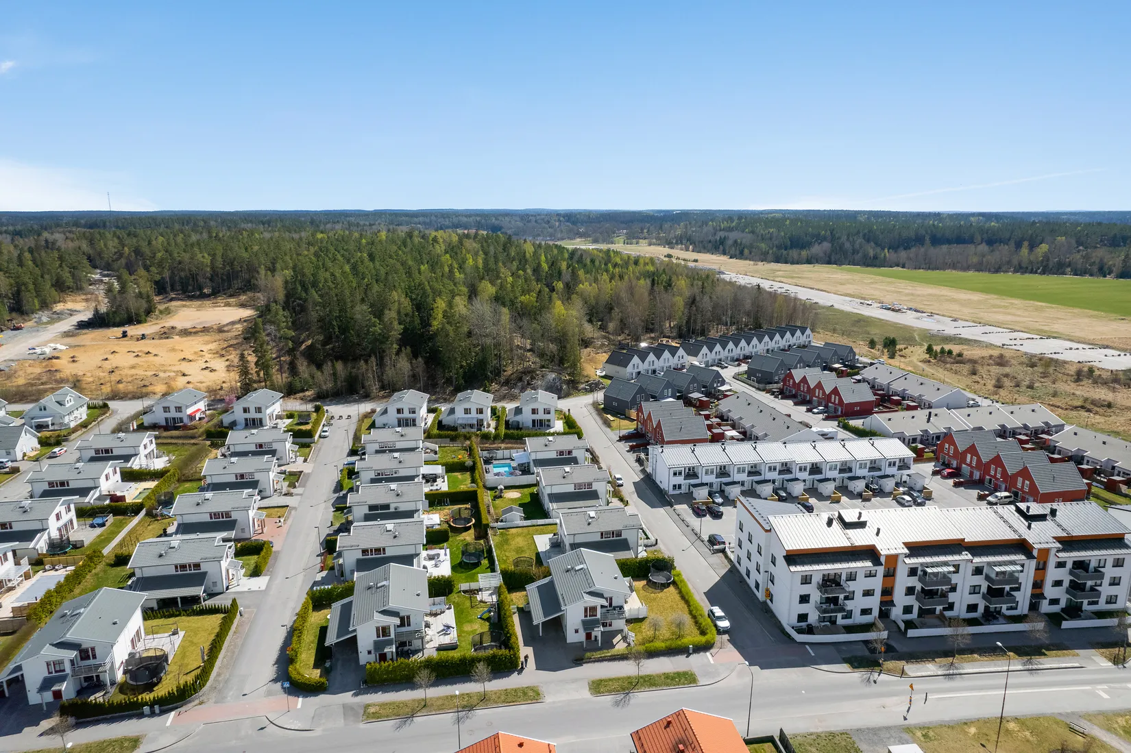 Radhus, Strövarvägen 55, Riksten, Botkyrka
