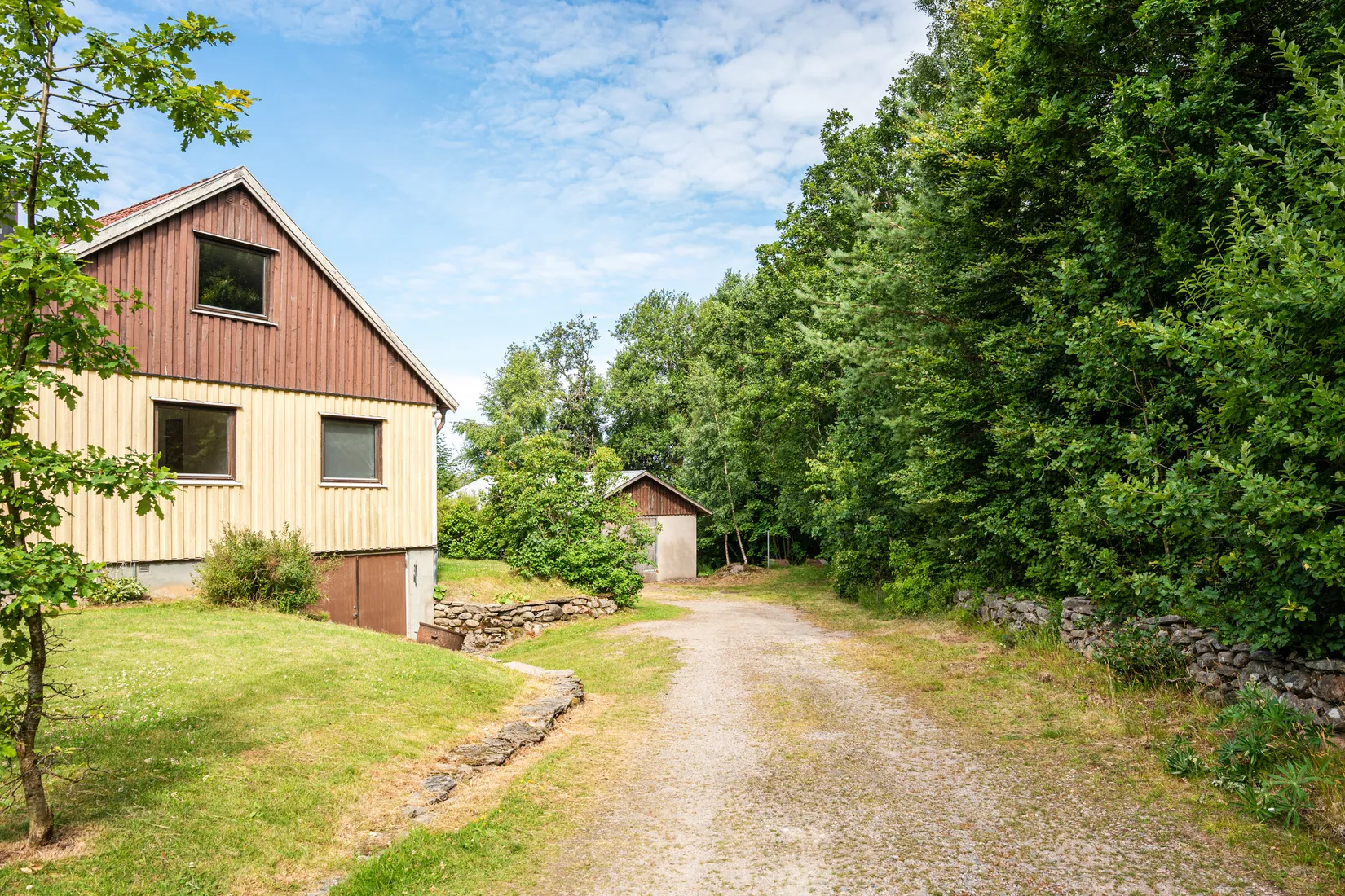 Villa, Kullavägen 10, Tostared, Mark