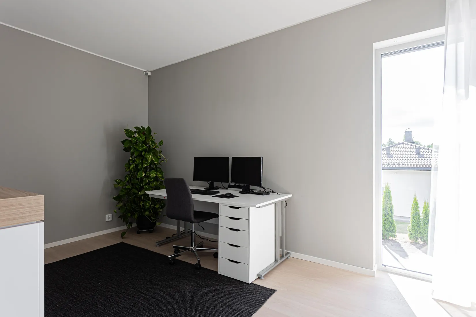Villa, Morängatan 11, Ullvibackar, Köping