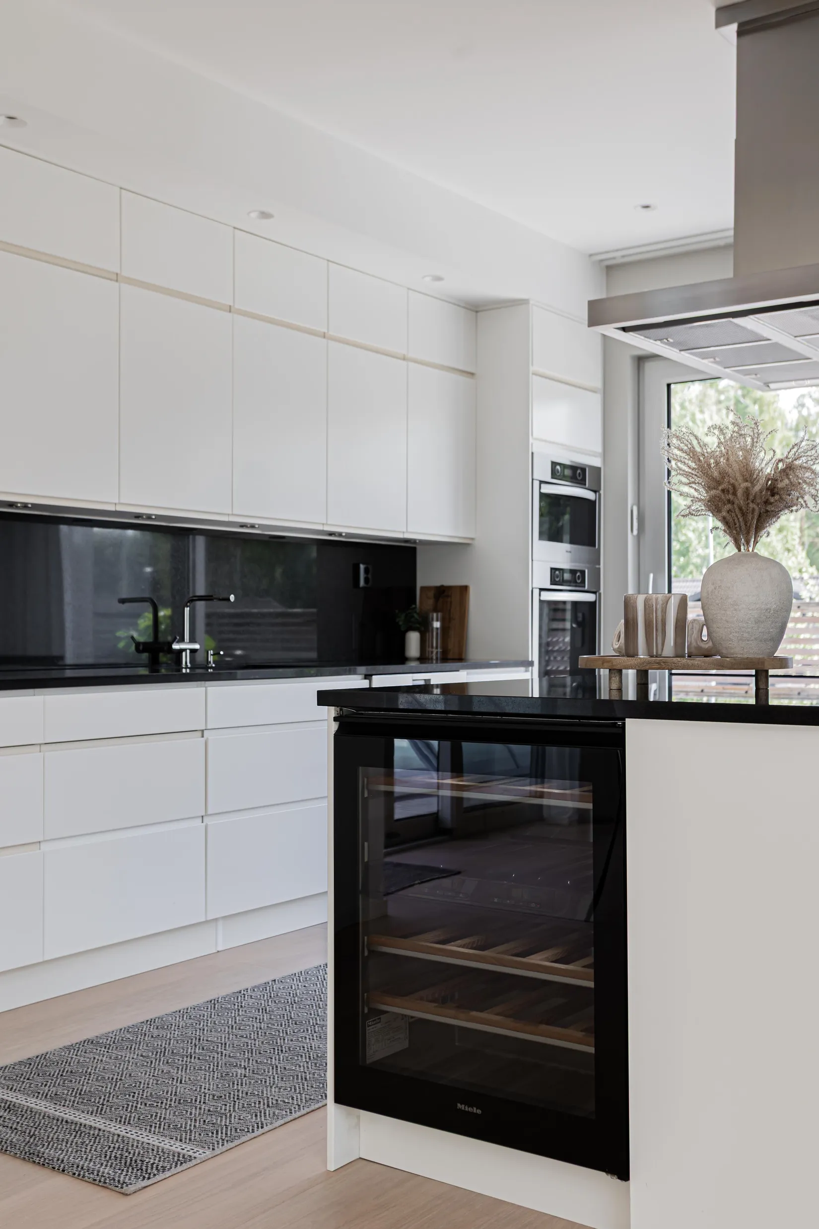 Villa, Morängatan 11, Ullvibackar, Köping