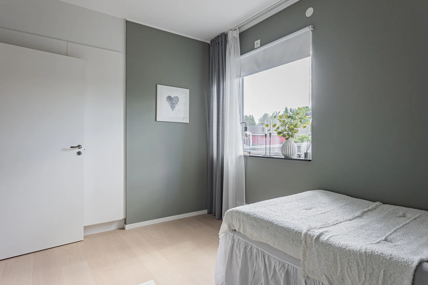 Villa, Morängatan 11, Ullvibackar, Köping