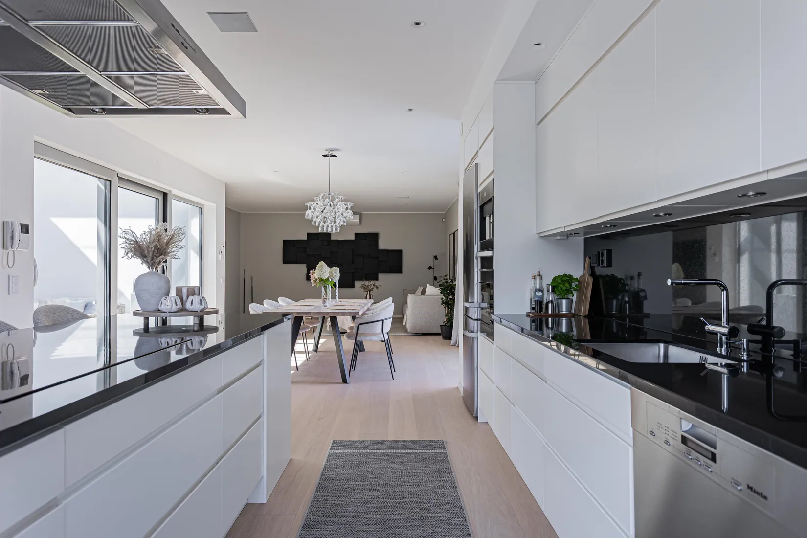 Villa, Morängatan 11, Ullvibackar, Köping