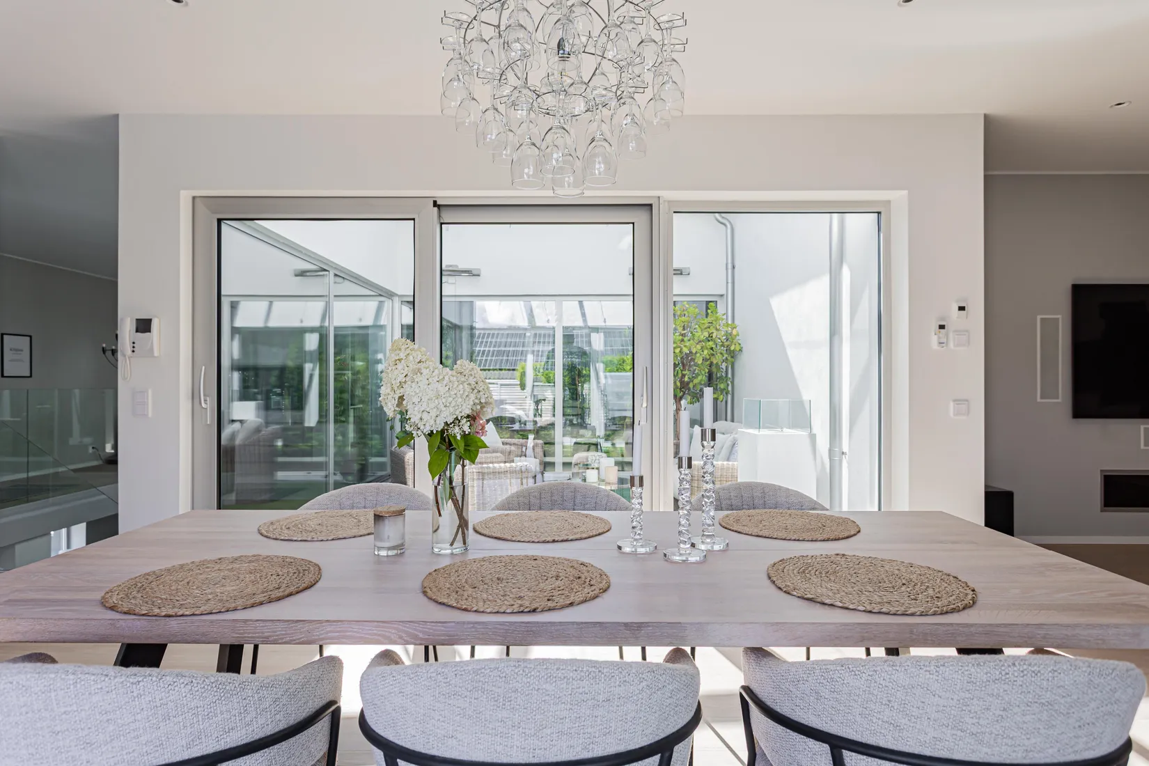 Villa, Morängatan 11, Ullvibackar, Köping