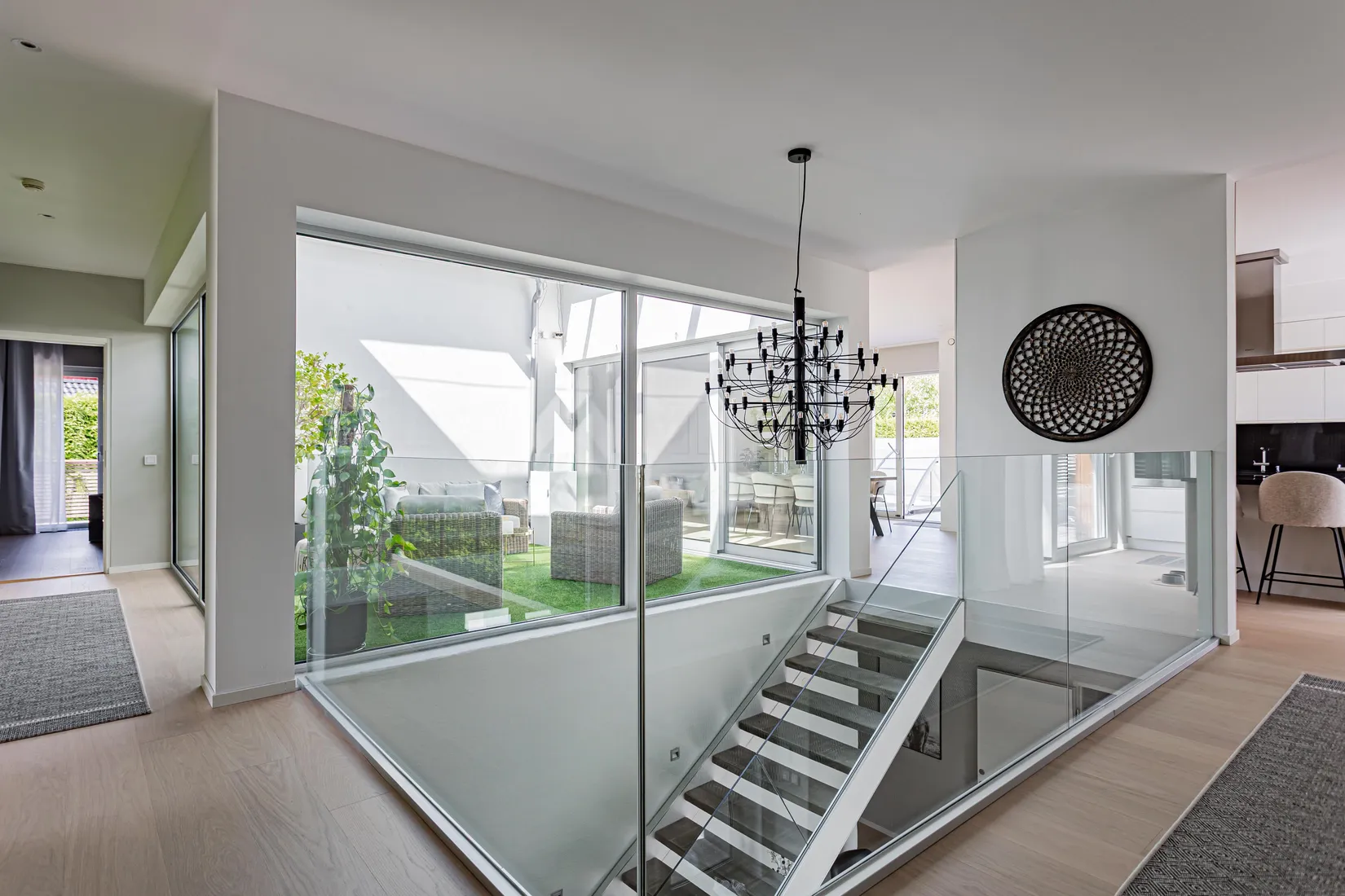 Villa, Morängatan 11, Ullvibackar, Köping