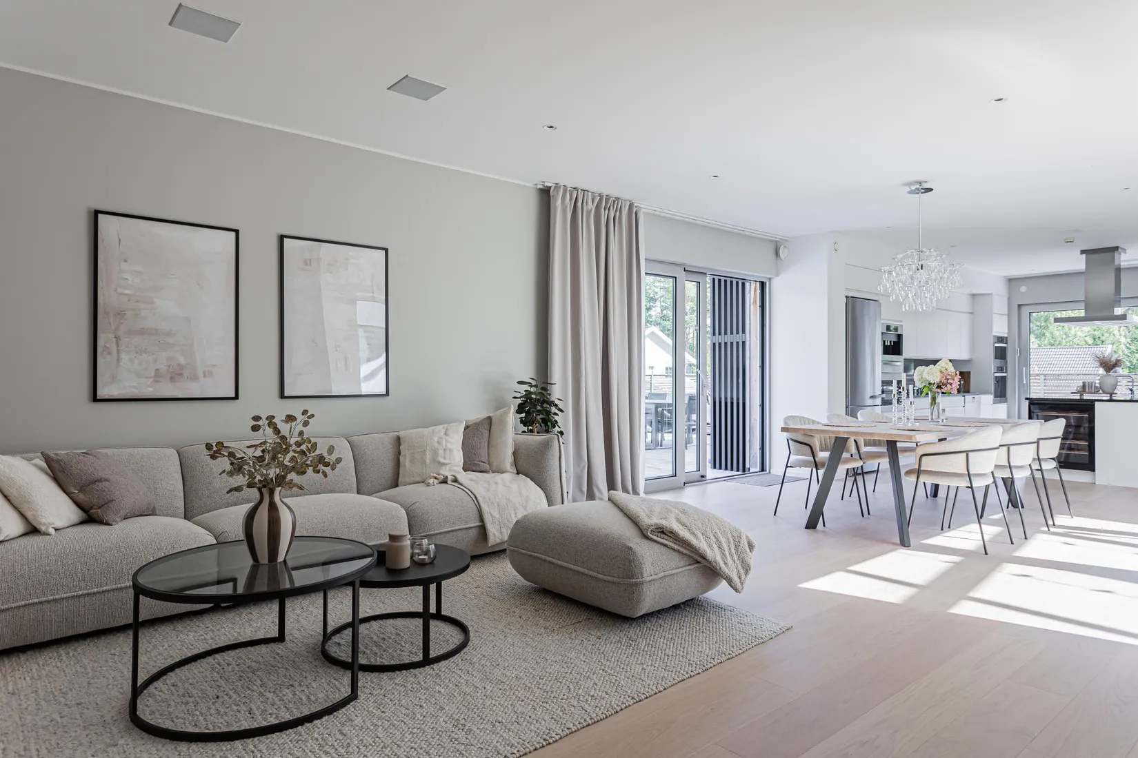 Villa, Morängatan 11, Ullvibackar, Köping