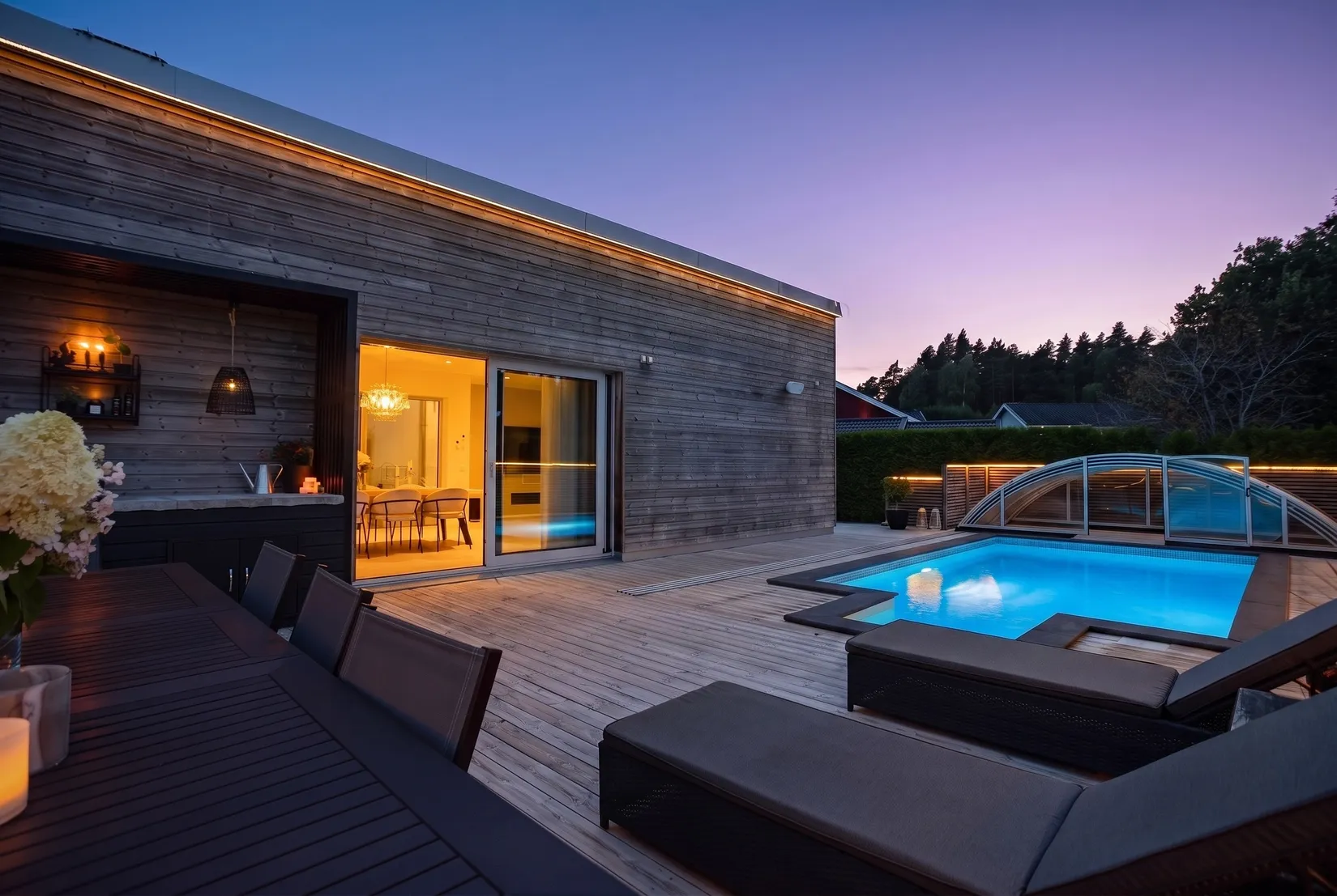Villa, Morängatan 11, Ullvibackar, Köping