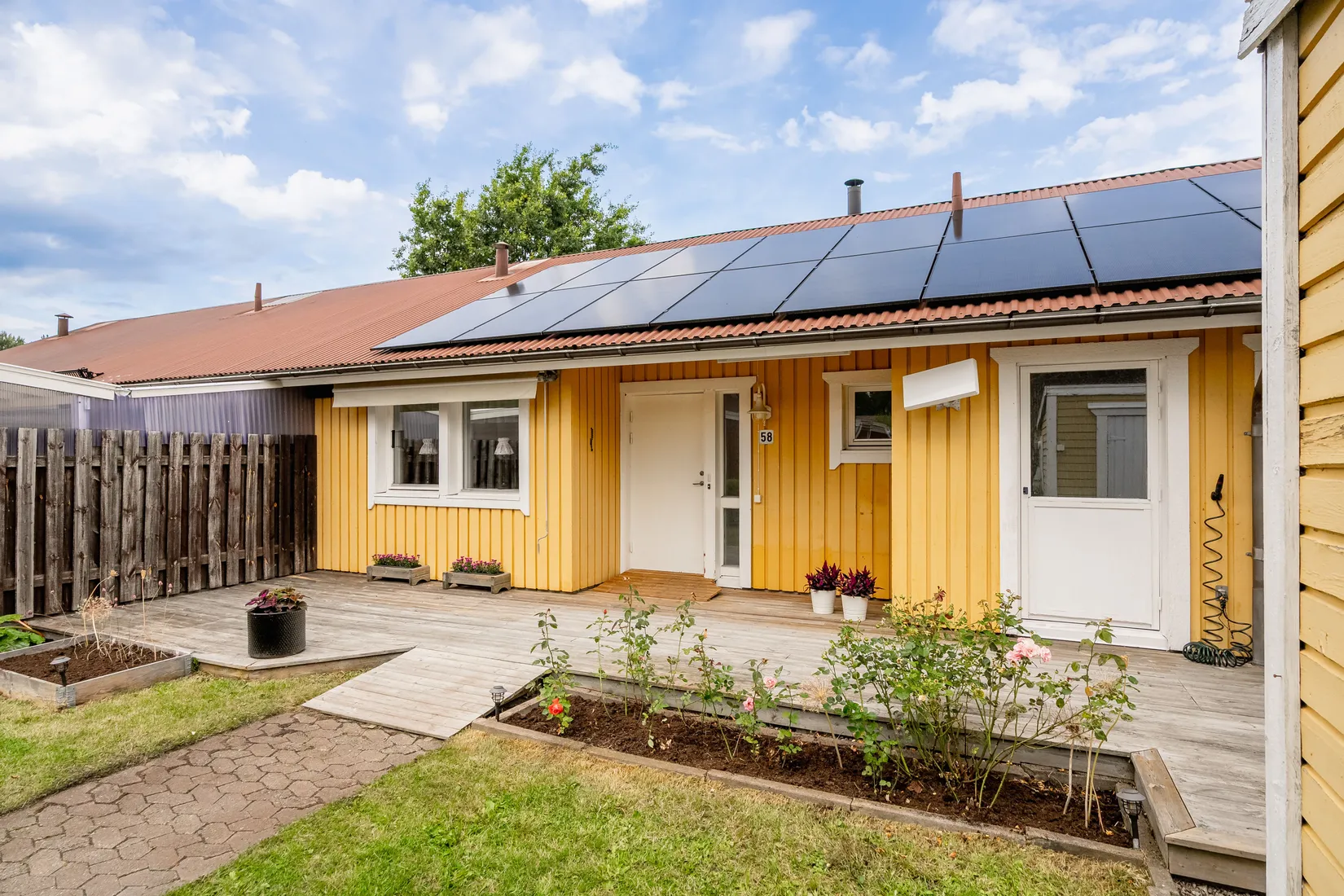 Radhus, Masurgatan 58, Södra Bomhus, Gävle