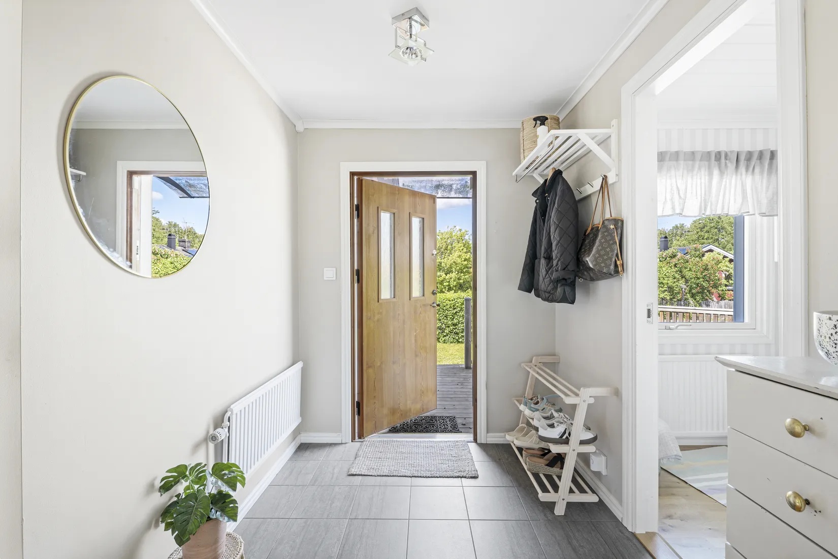 Villa, Bokvägen 32, Lövstalöt, Uppsala