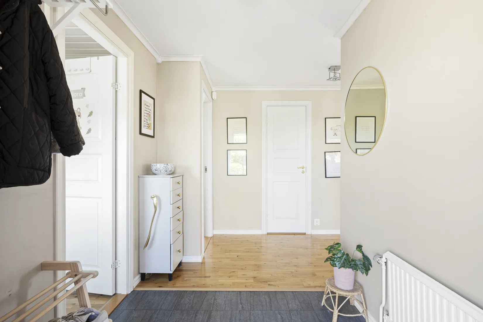 Villa, Bokvägen 32, Lövstalöt, Uppsala