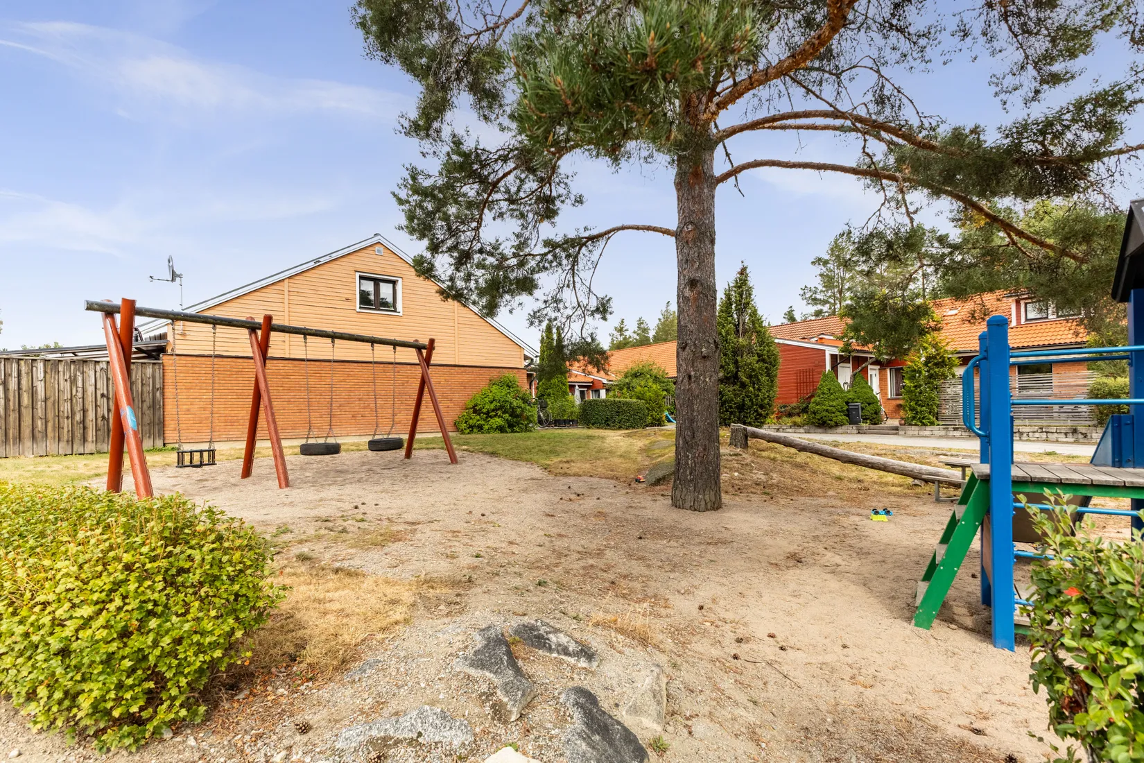 Radhus, Skogsmyragatan 36, Gånsta, Enköping