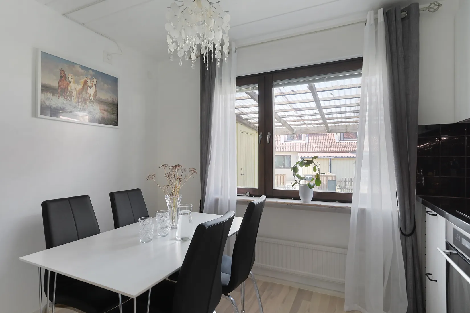 Radhus, Rapsodivägen 17, Östra Skogås, Huddinge