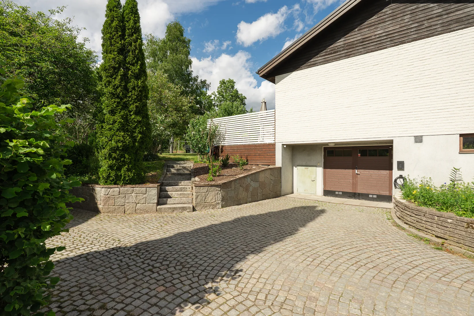 Villa, Karlslundsvägen 17, Smedby, Österåker