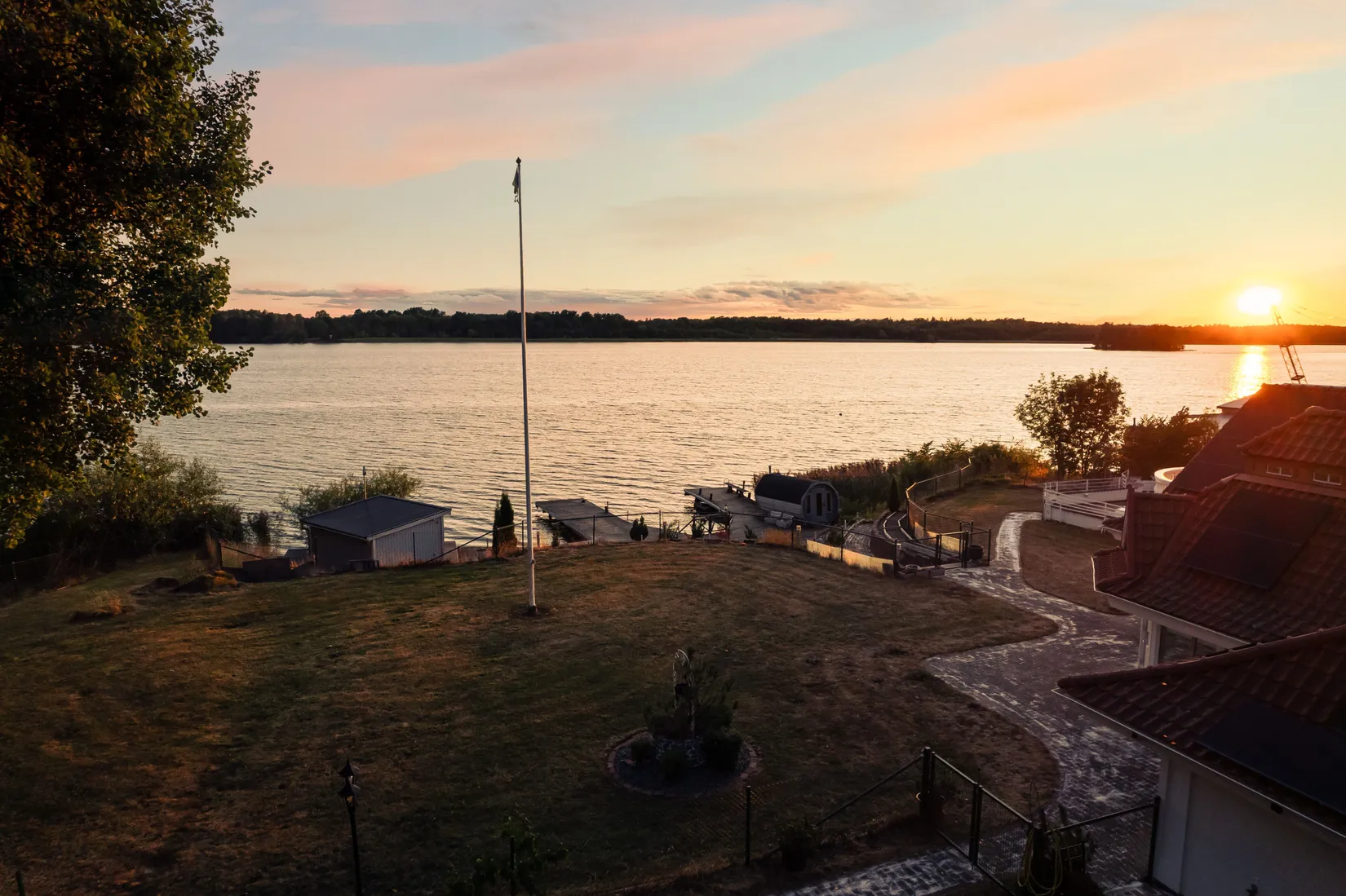 Villa, Slipvägen 24, Sanda, Strängnäs