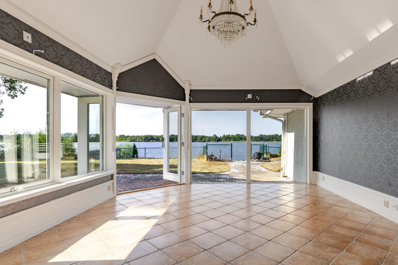 Villa, Slipvägen 24, Sanda, Strängnäs