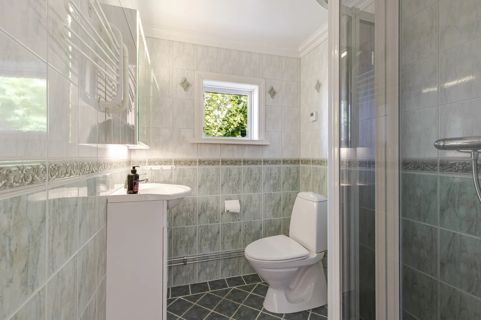 Villa, Slipvägen 24, Sanda, Strängnäs
